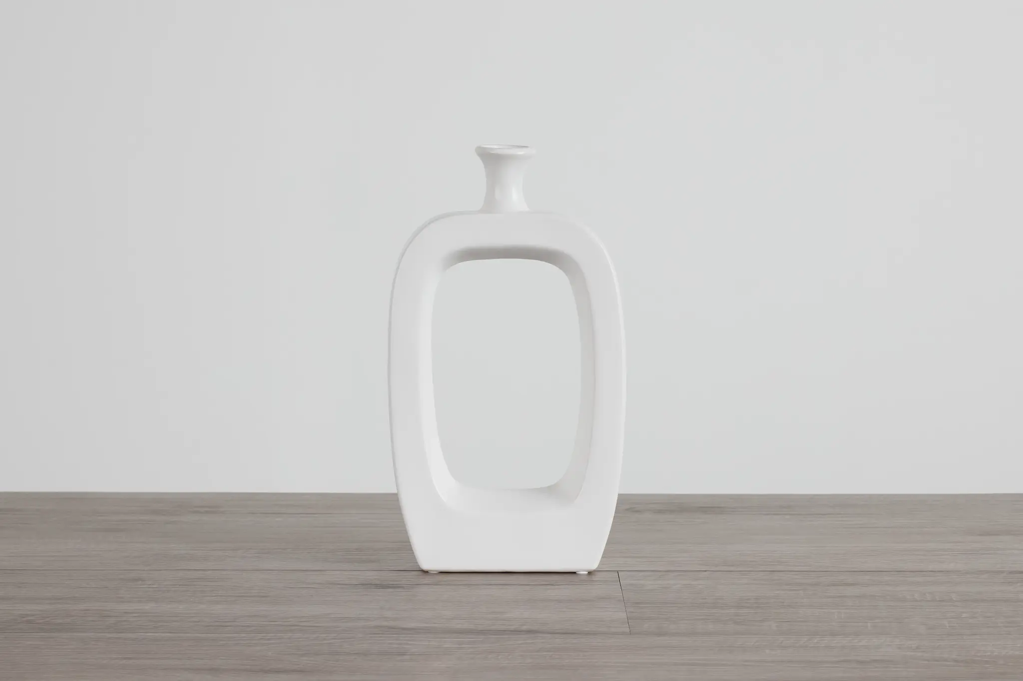 Dewey White Medium Vase Dewey White Medium Vase