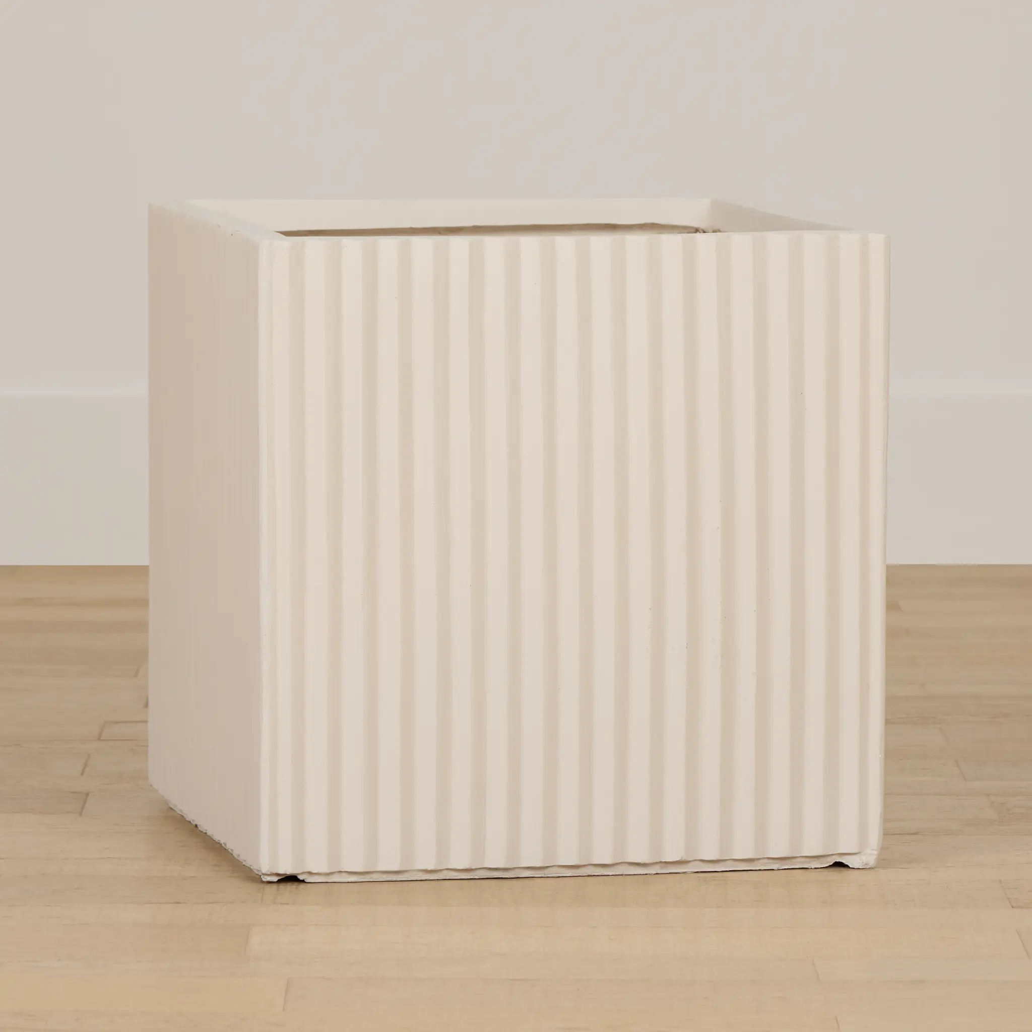 Rosian Light Beige Medium Planter Rosian Light Beige Medium Planter