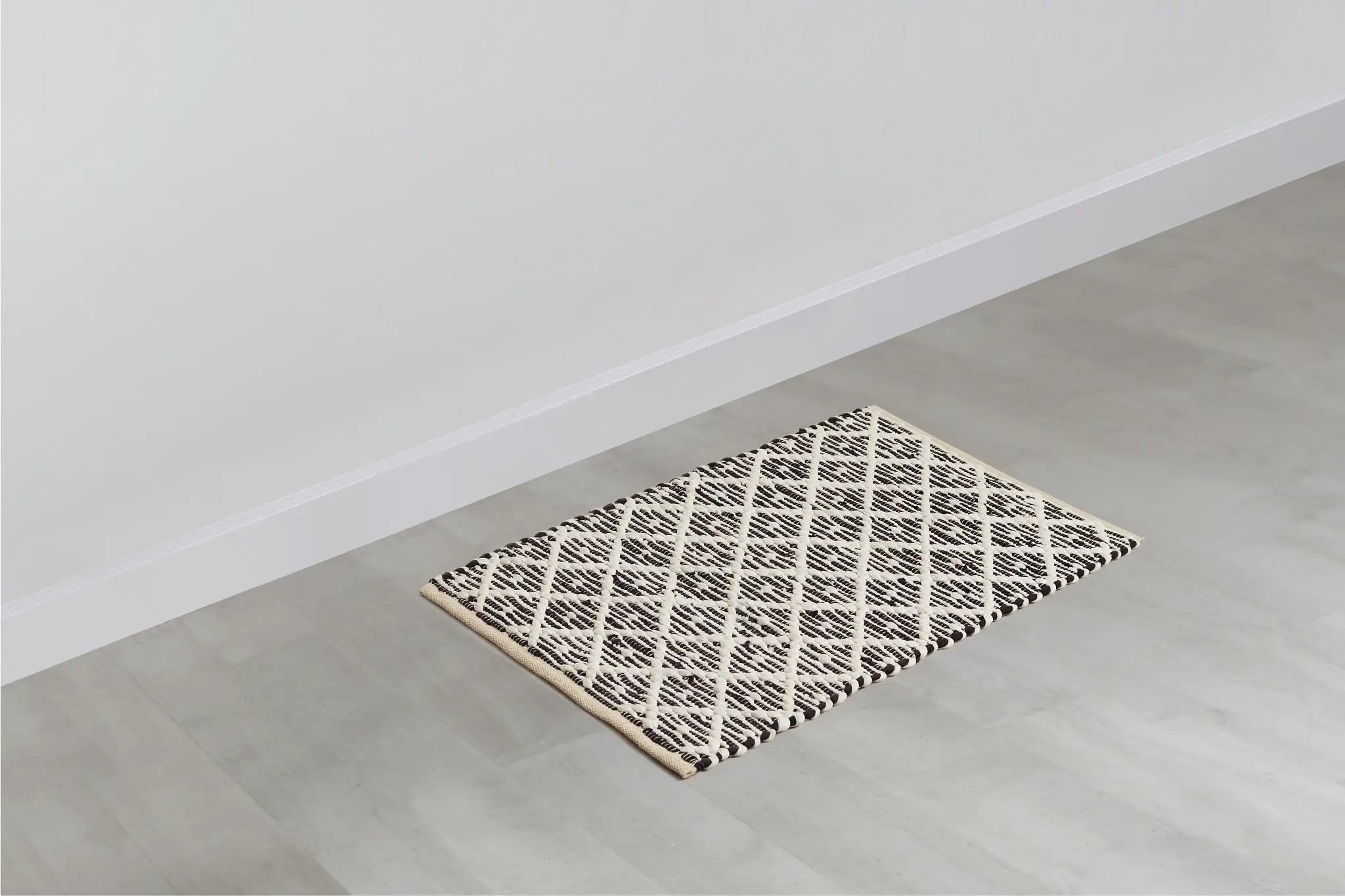 Auster Black 2x3 Area Rug Auster Black 2x3 Area Rug