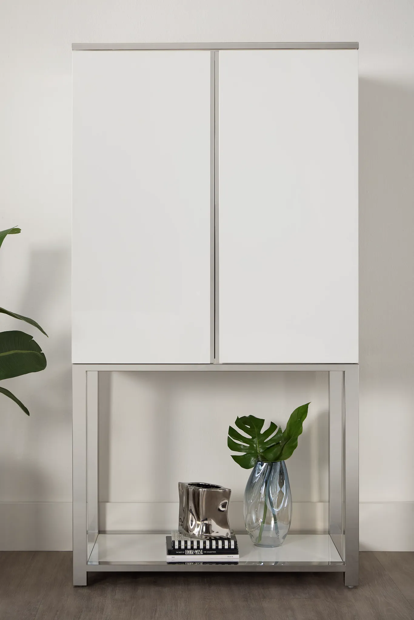 Miami White Bar Cabinet With Wine Rack