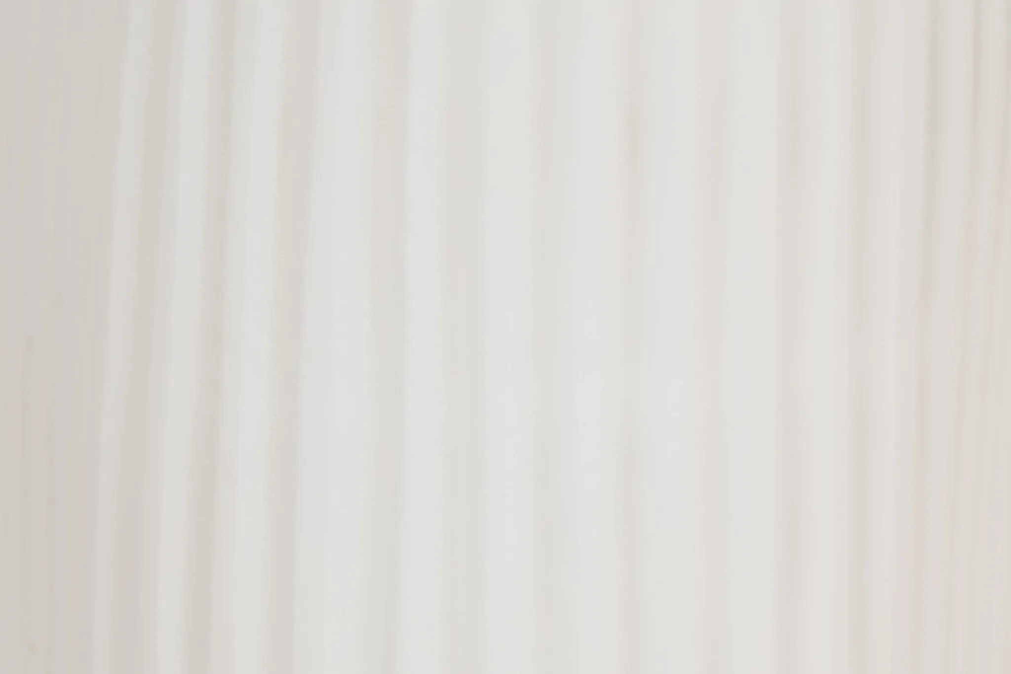 Niola White Small Vase