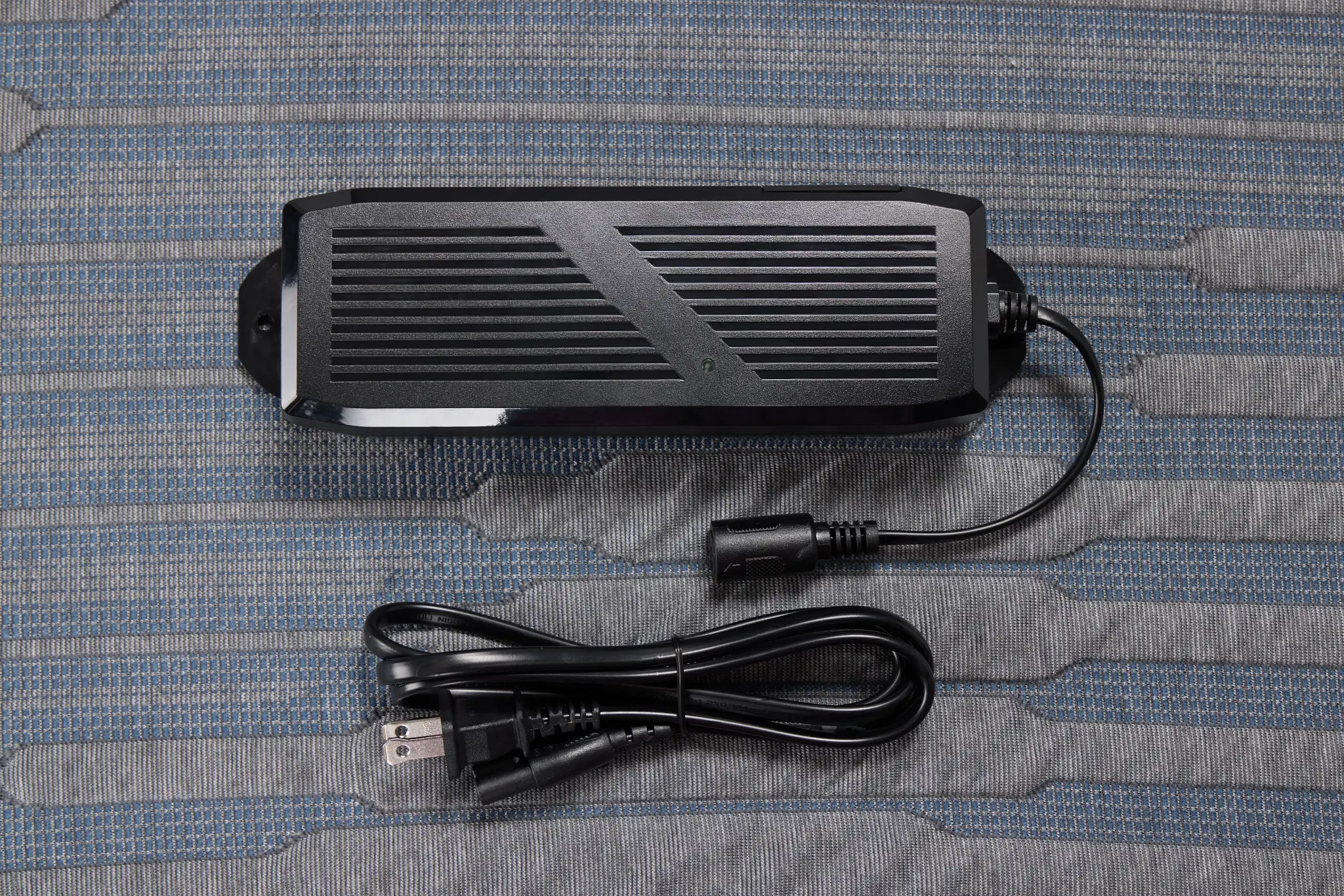 Kevin Charles By Sealy Hybrid Medium Deluxe Adjustable Mattress Set Kevin Charles By Sealy Hybrid Medium Deluxe Adjustable Mattress Set