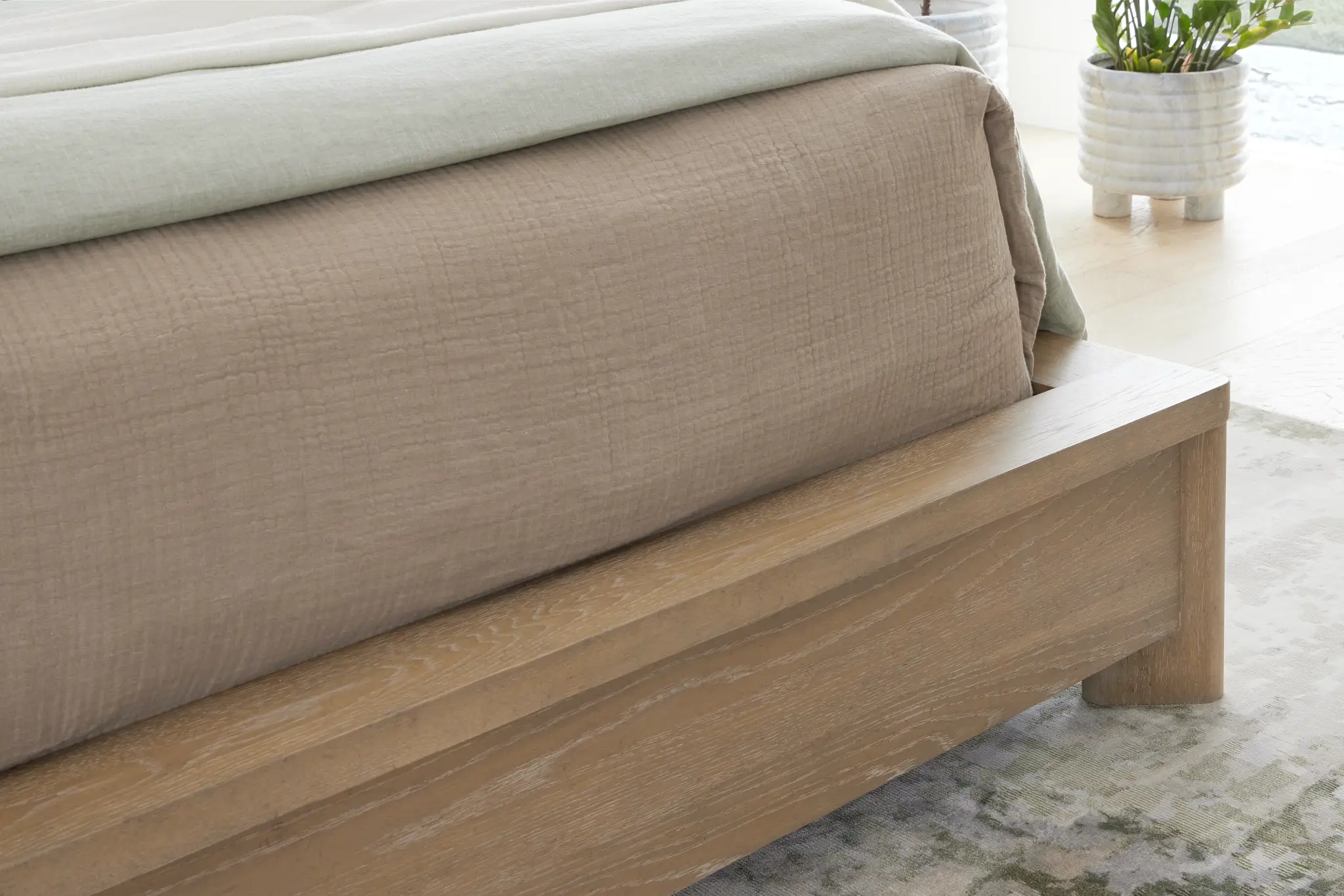 Alton Light Tone Platform Bed Alton Light Tone Platform Bed