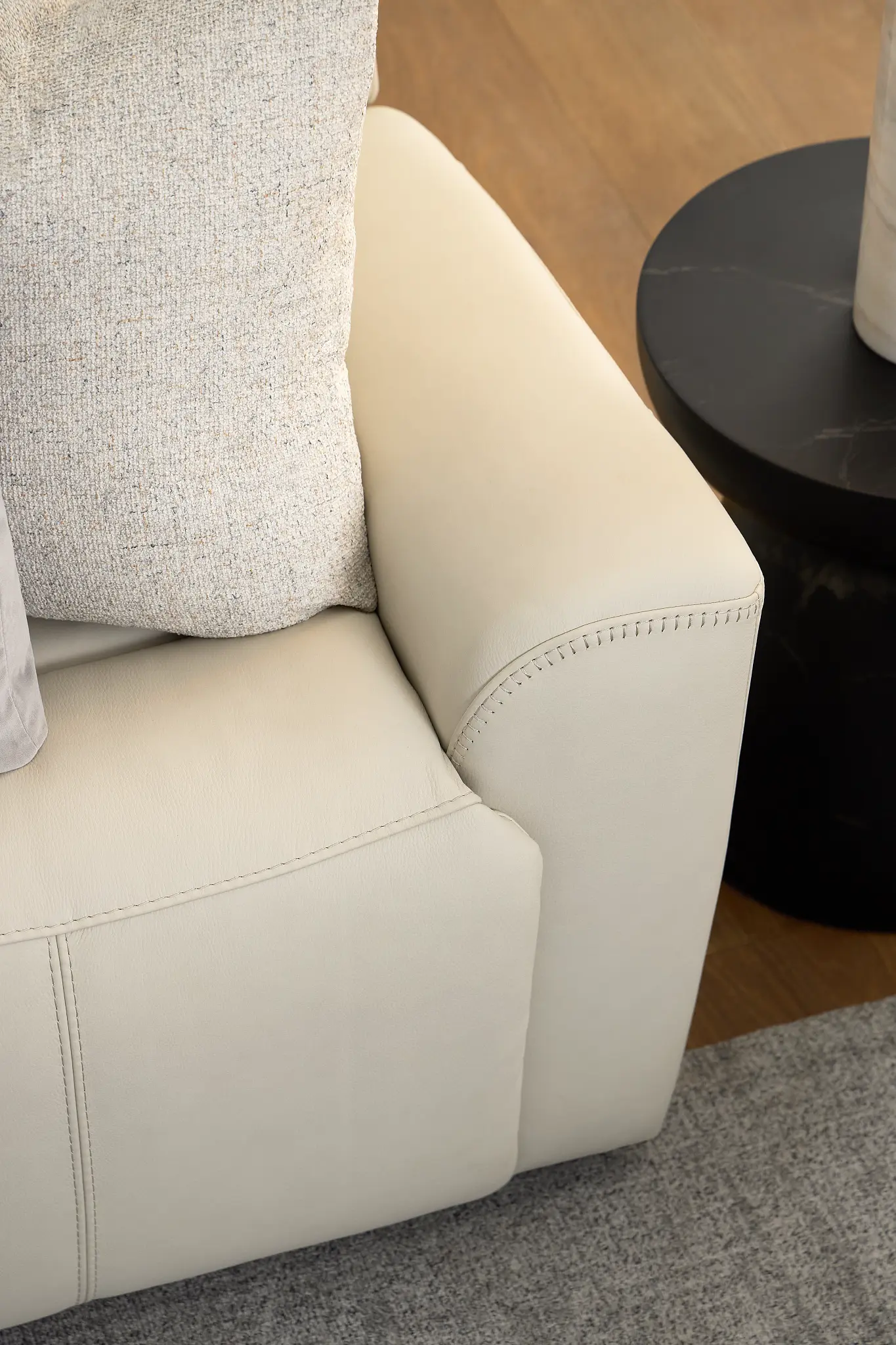 Sterling Ivory Lthr/vinyl Power Reclining Sofa Sterling Ivory Lthr/vinyl Power Reclining Sofa