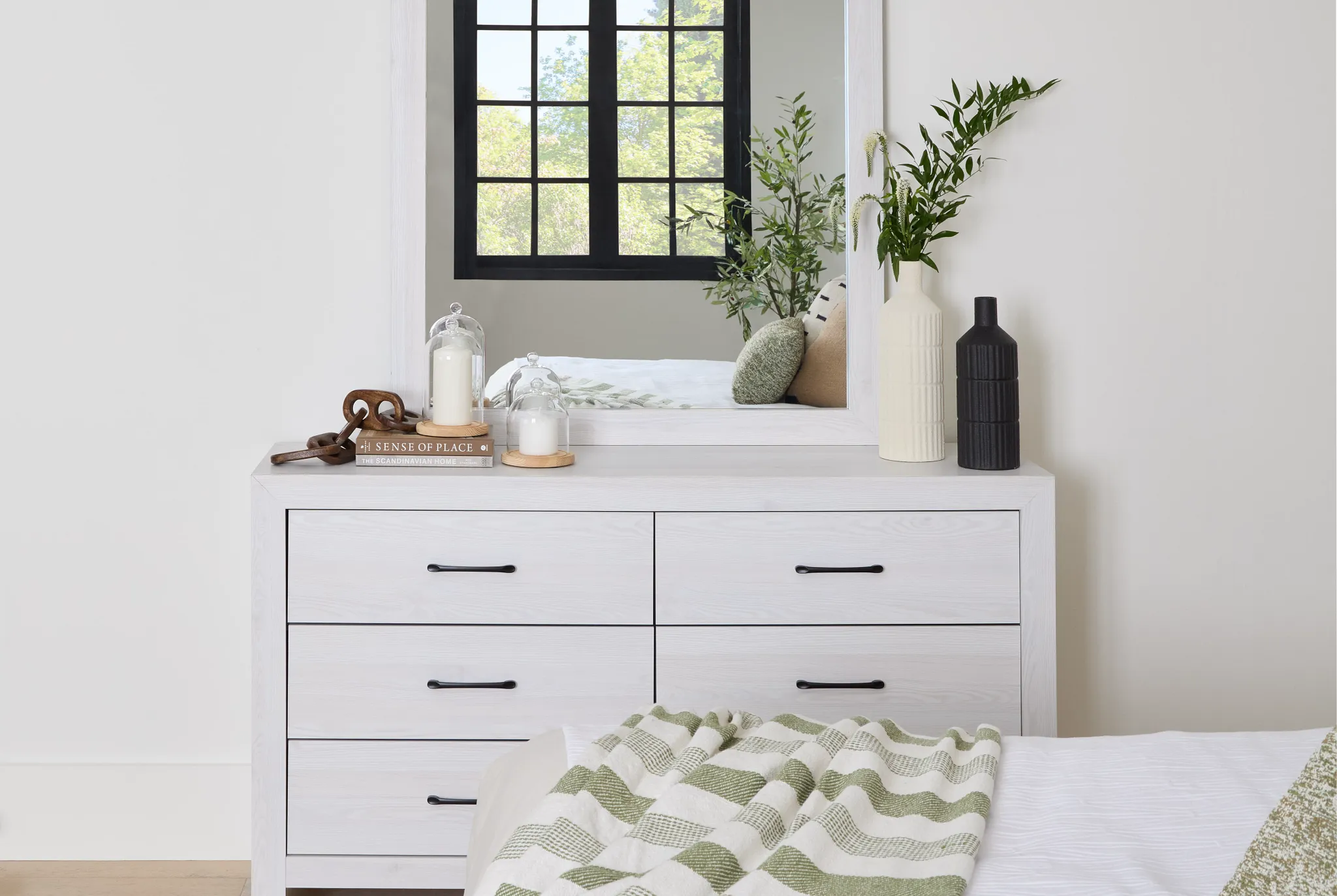 Stylish Ollie White Dresser
