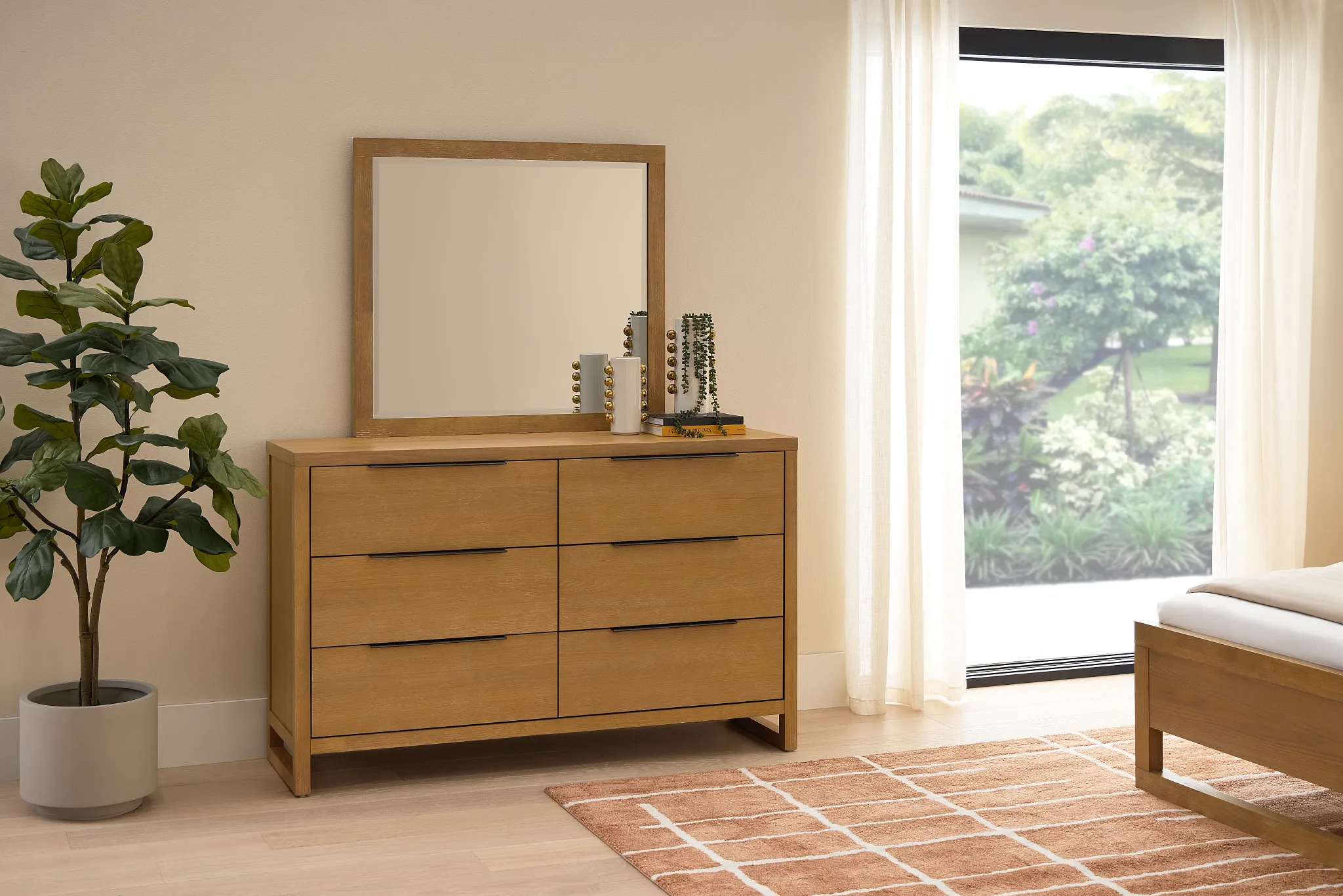 Williamsburg Light Tone Dresser & Mirror