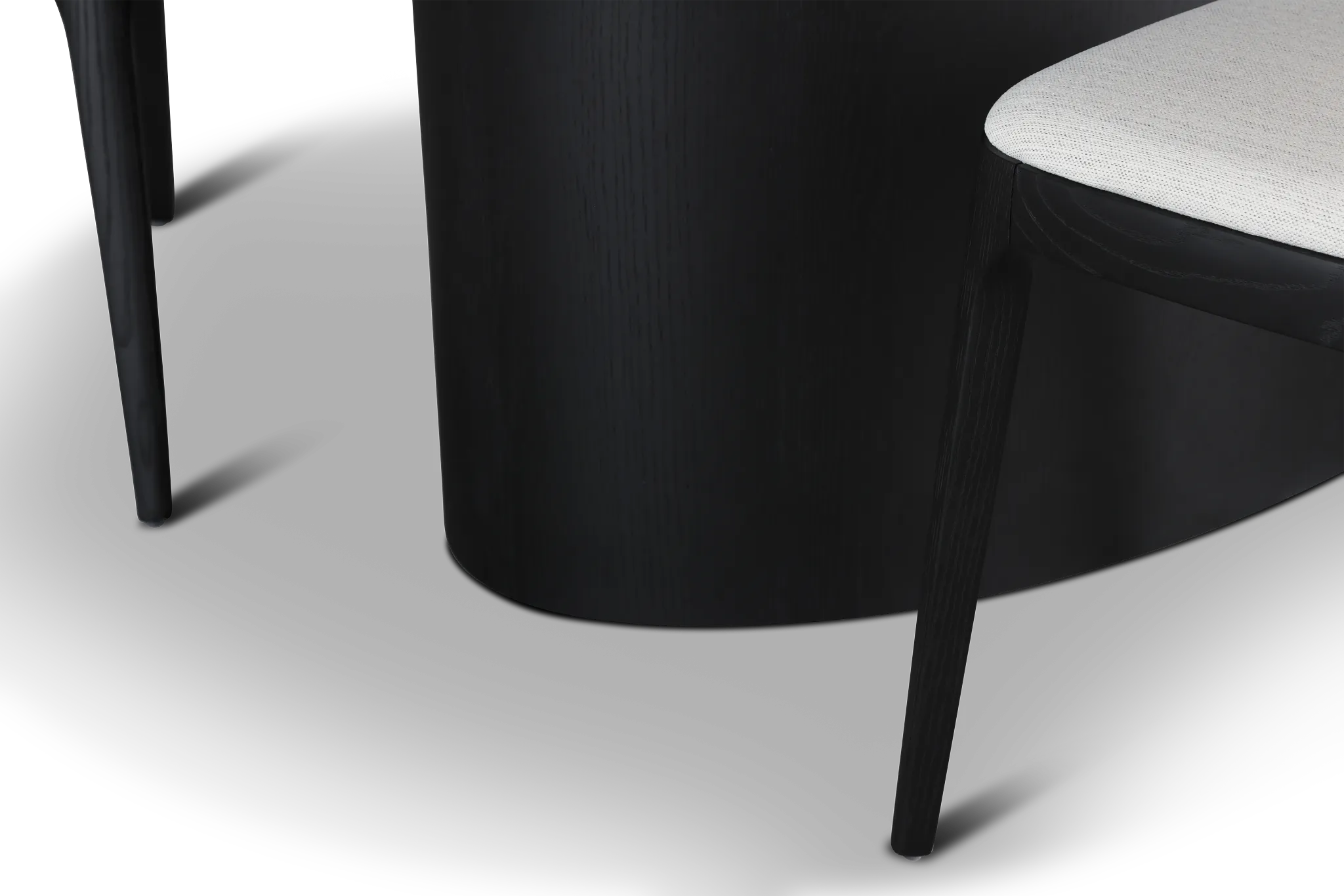 Nomad Black 94" Oval Table & 4 Light Beige Chairs W/ Black Legs