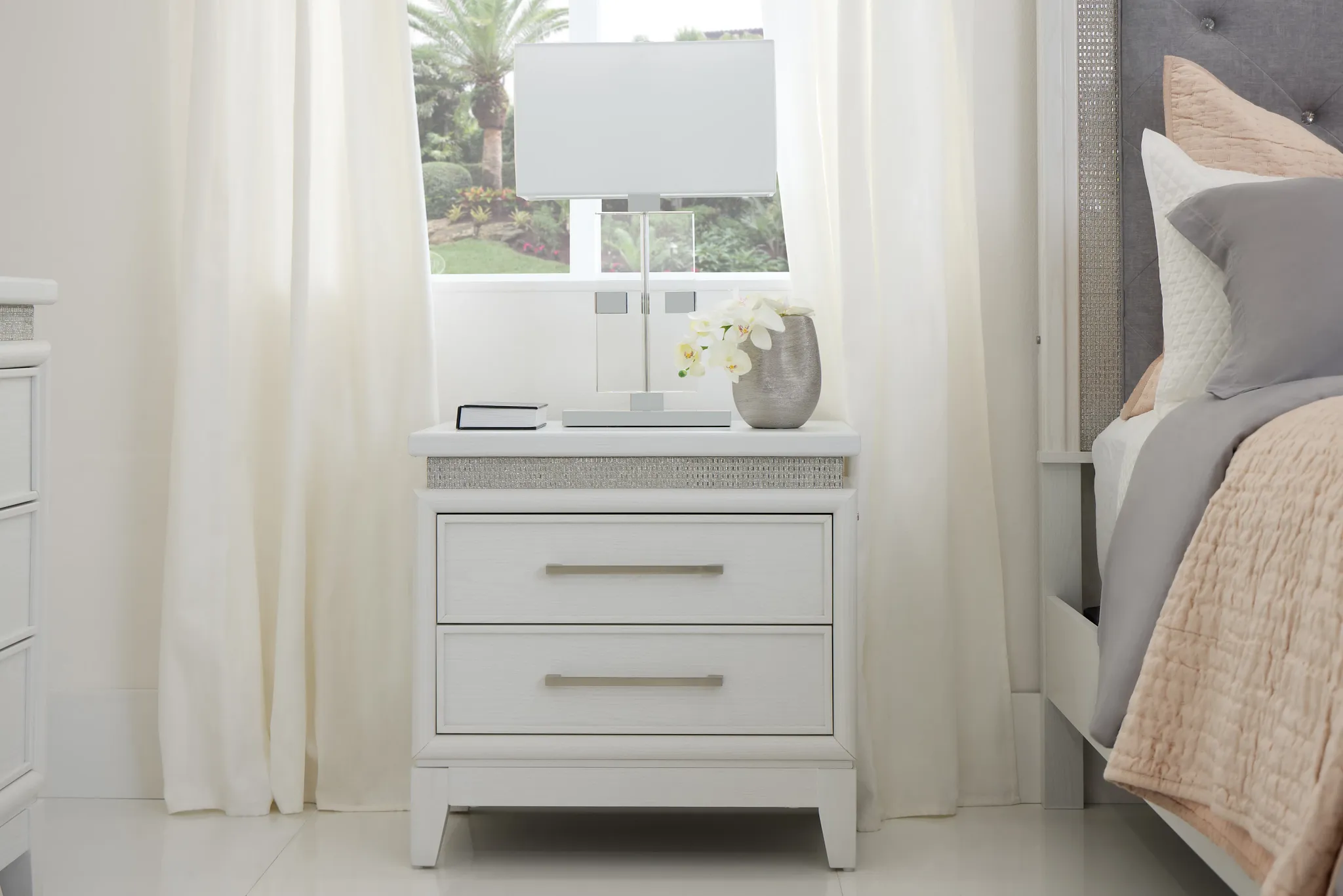 Alessandria White Lighted Nightstand