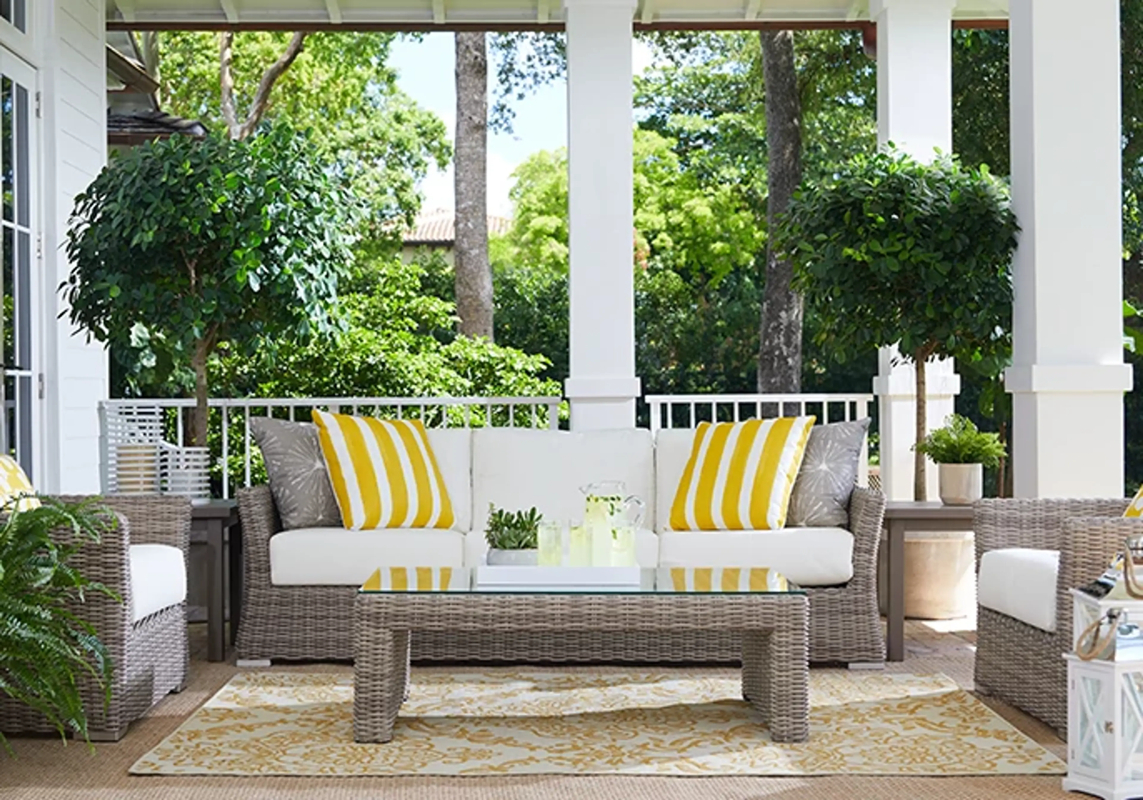 The Perfect Front Porch Design: 6 Tips On Creating A Warm And Welcoming Space 