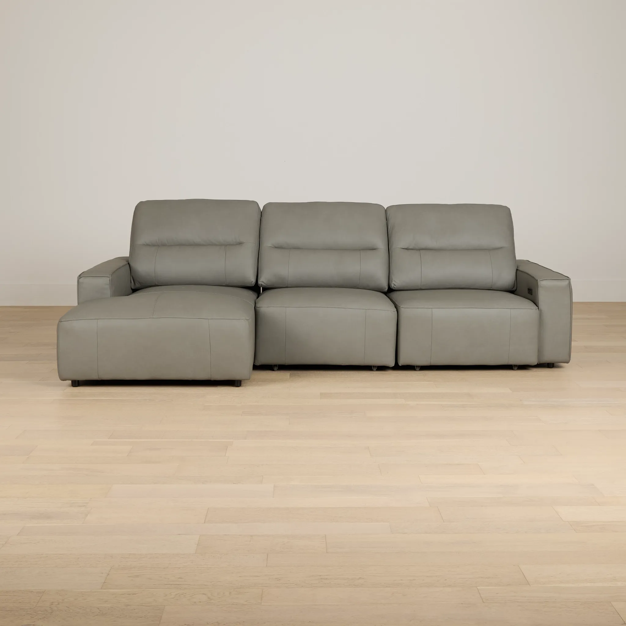 Rudy Gray Lthr/vinyl Left Dual Power Extension Chaise Sectional