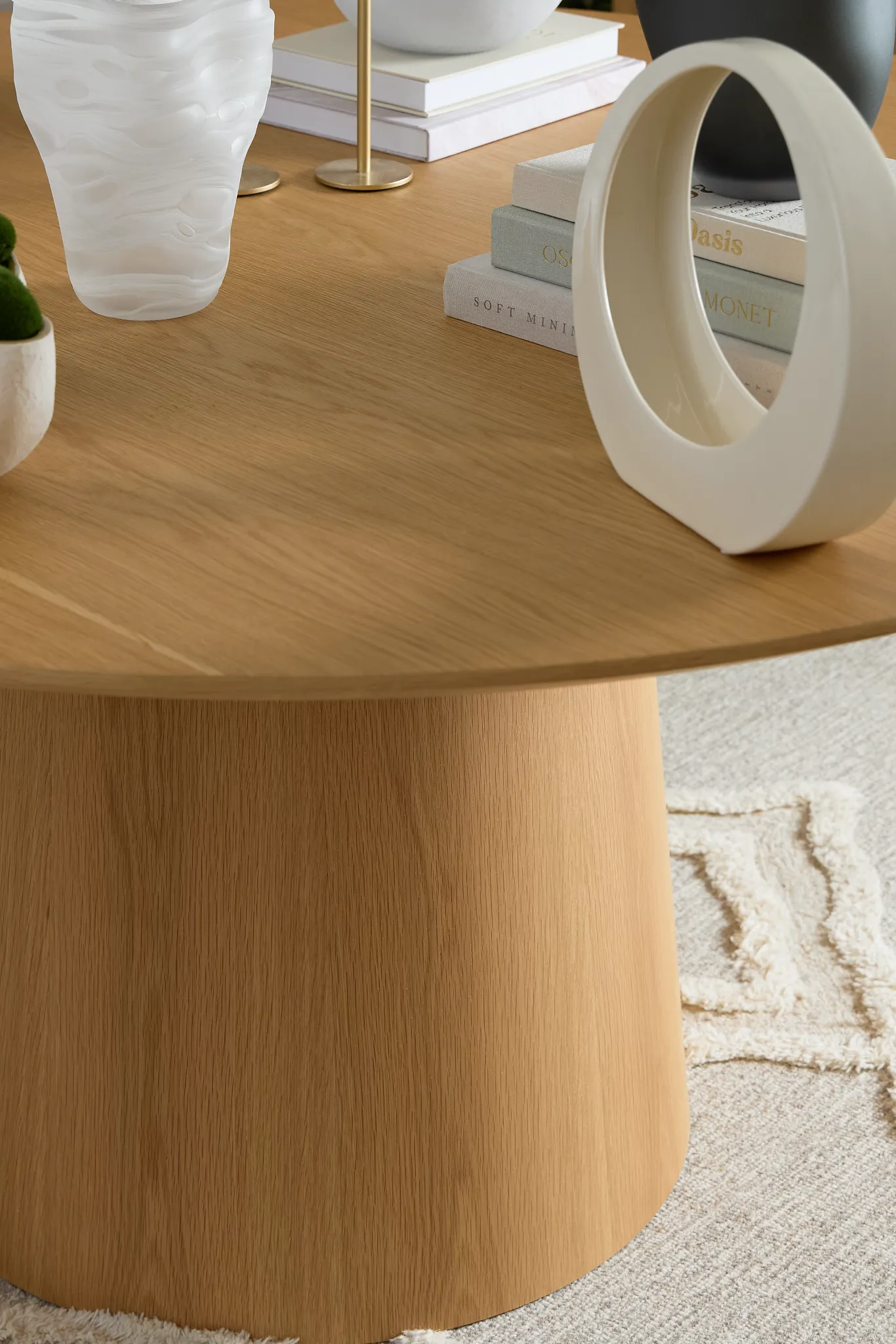 Nomad Light Tone 59" Round Table