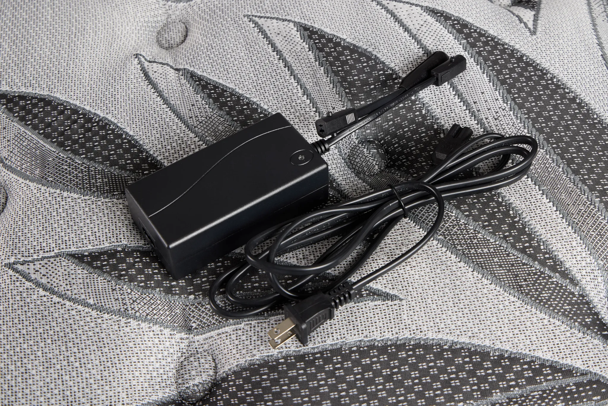 Sealy Posturepedic Plus Exuberant Ii 15" Ultra Plsh Ease Adjustable Mattress Set