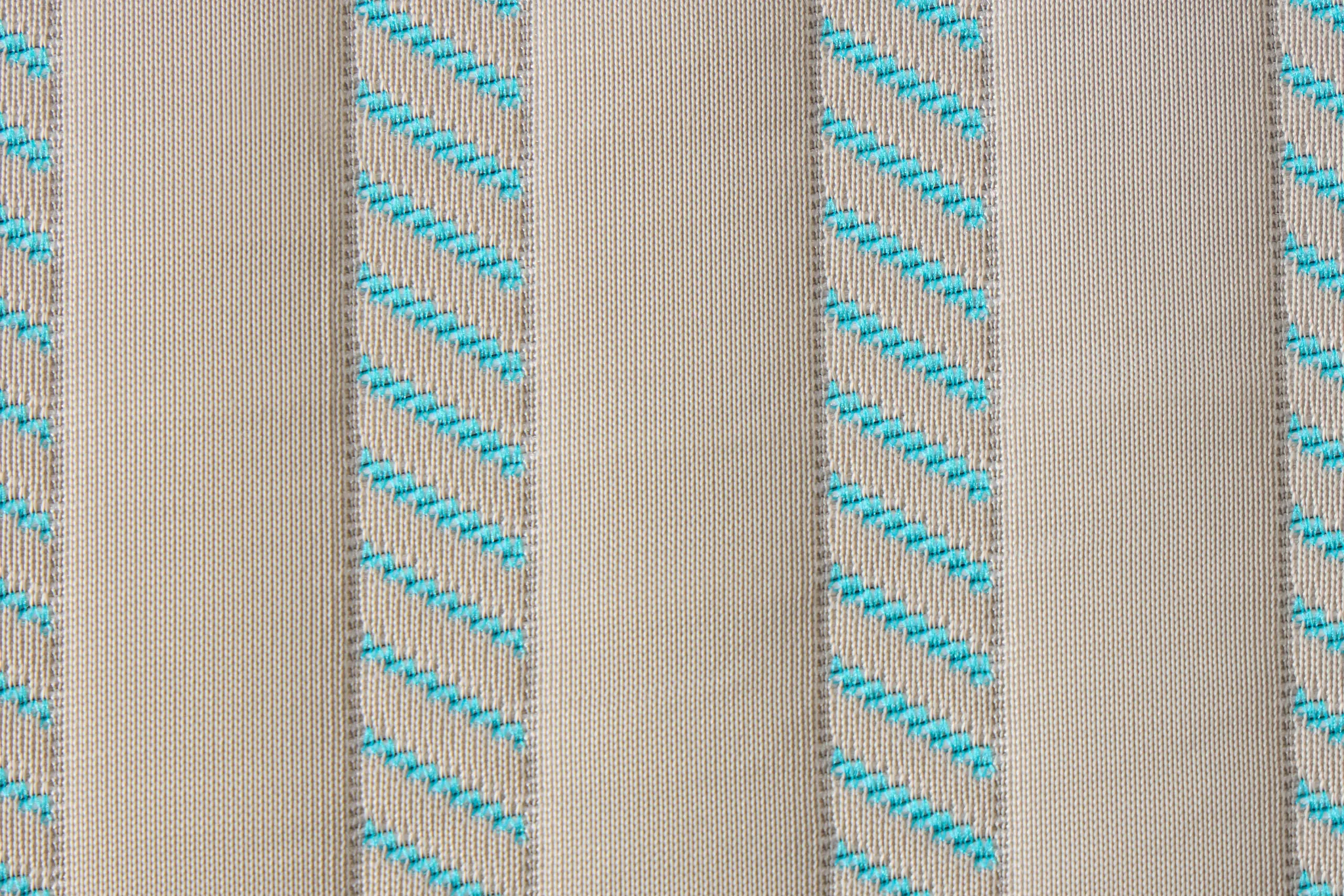 Rest & Renew Performance Pro 13.5" Medium Hybrid Mattress