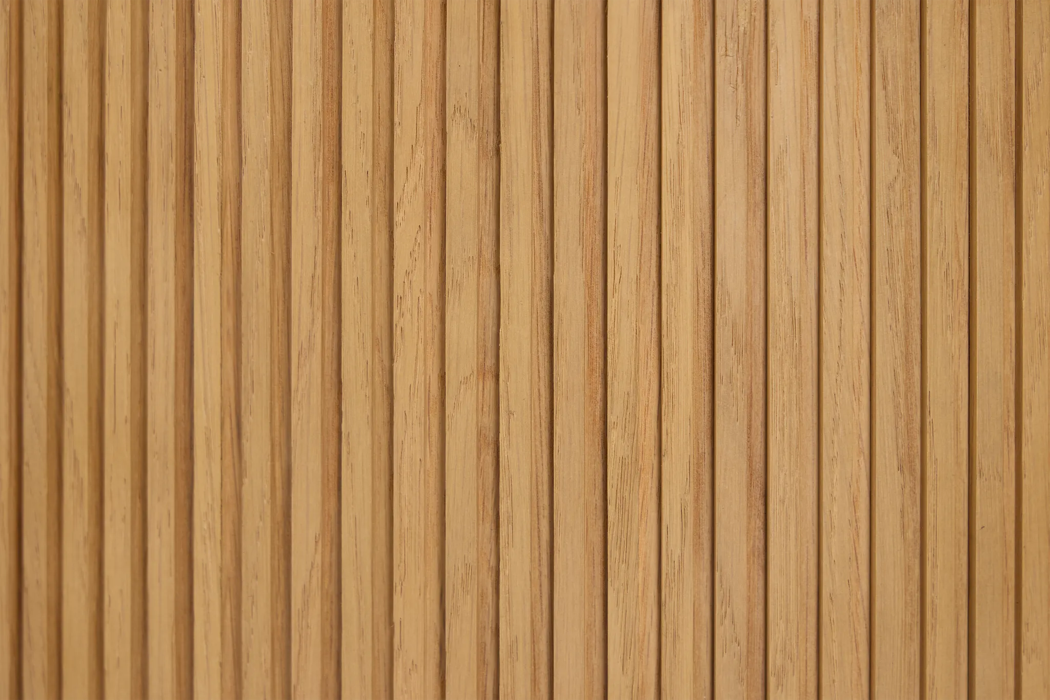 Gables Light Tone Round End Table