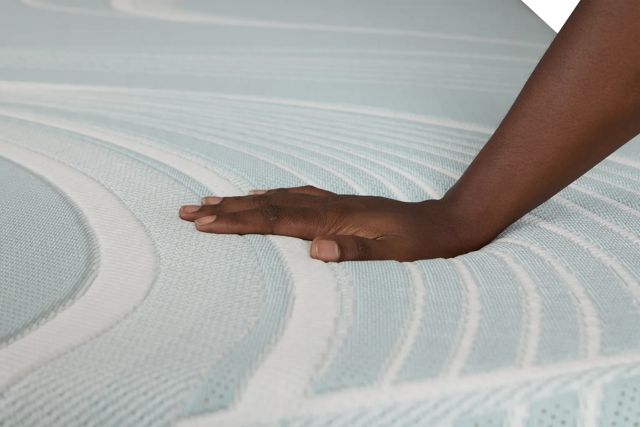 Tempur-pedic Tempur-luxeadapt 13" Medium Hybrid Mattress Tempur-pedic Tempur-luxeadapt 13" Medium Hybrid Mattress