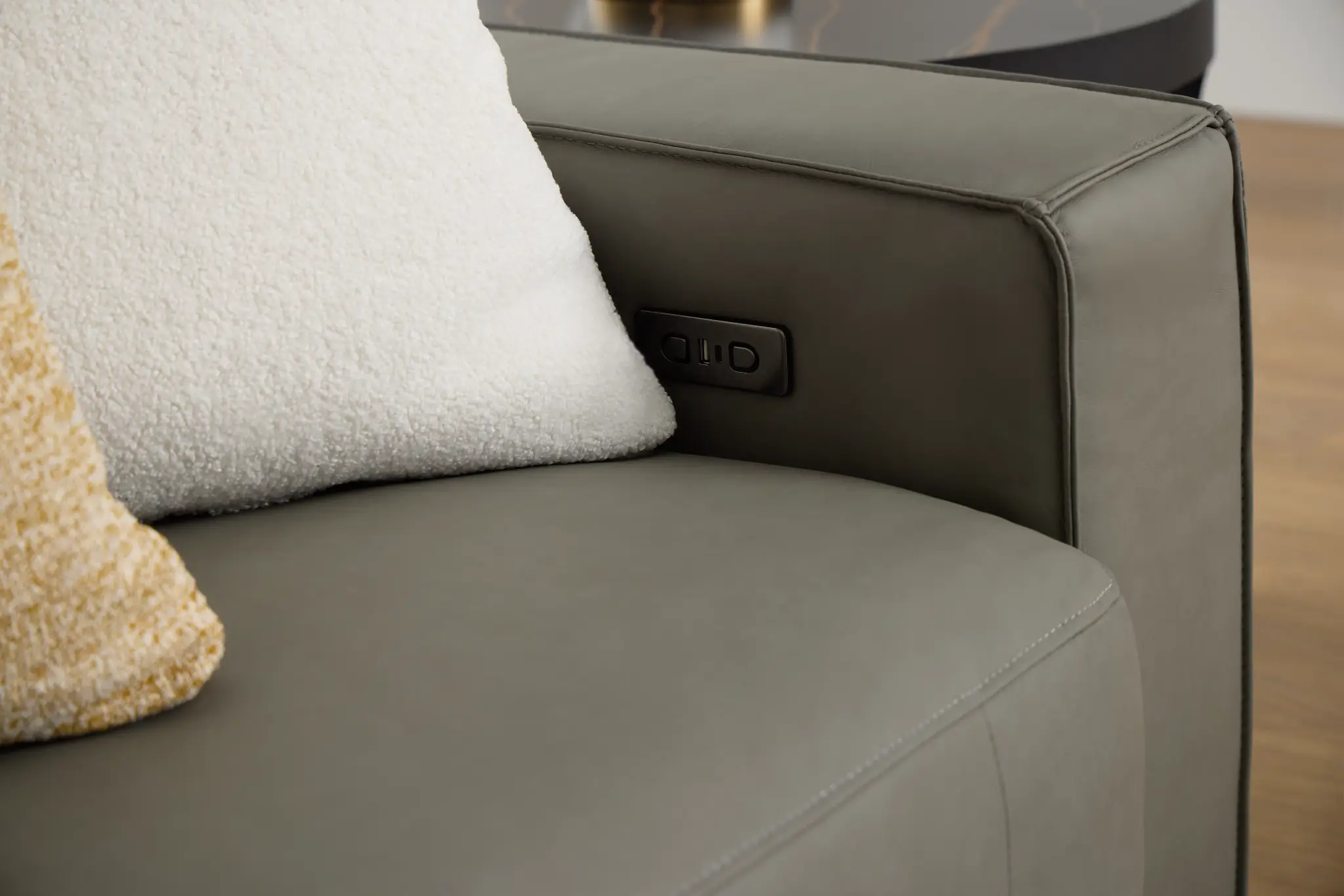 Rudy Gray Lthr/vinyl Left Dual Power Extension Chaise Sectional Rudy Gray Lthr/vinyl Left Dual Power Extension Chaise Sectional