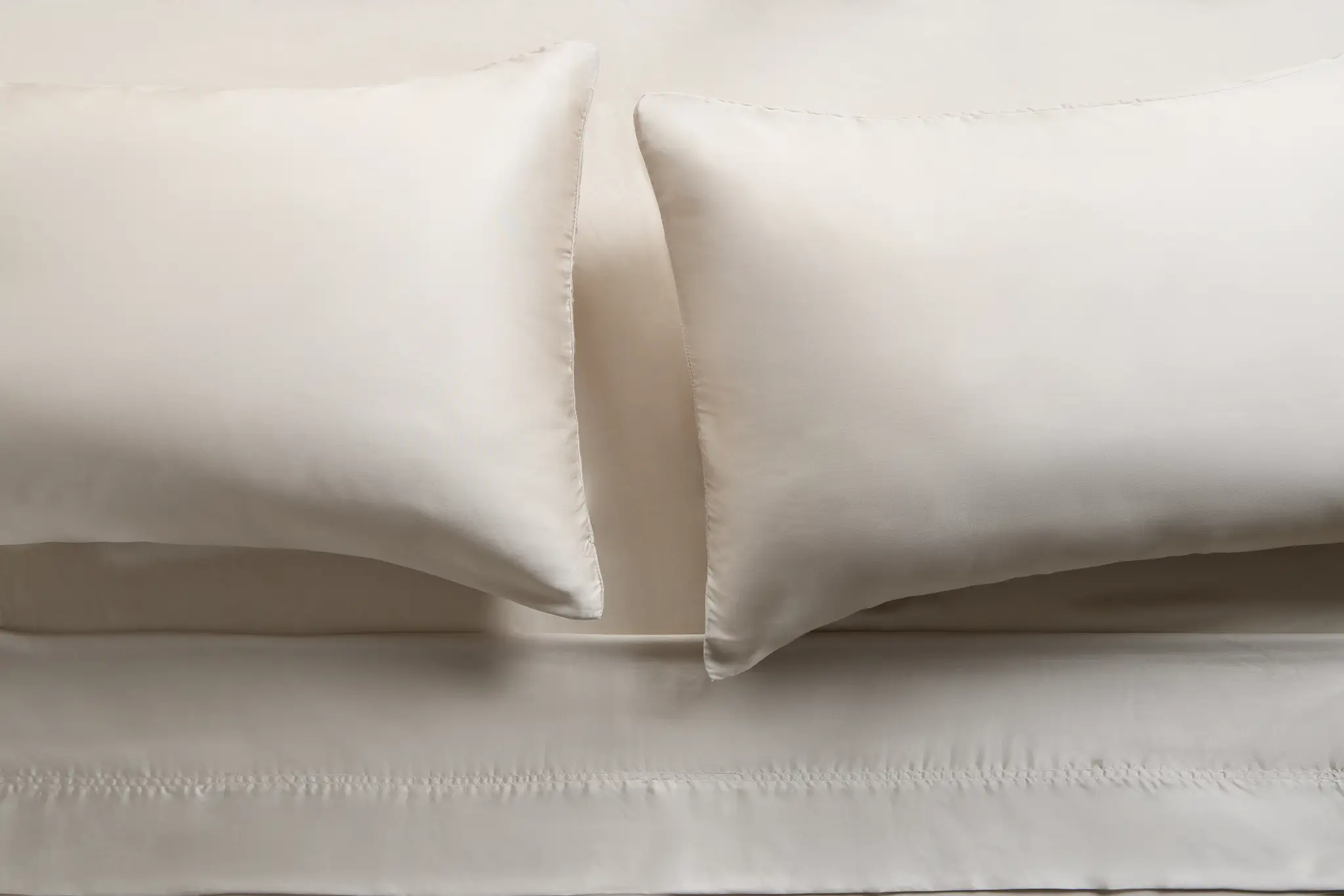 Rest & Renew Tencel Beige 300 Thread Set Of 2 Pillowcases Rest & Renew Tencel Beige 300 Thread Set Of 2 Pillowcases