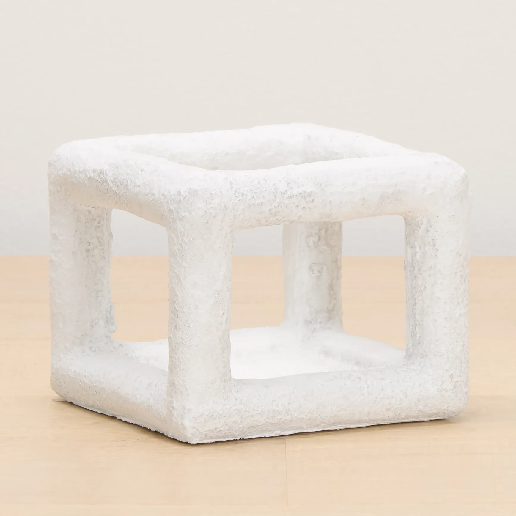 Mai White Large Sculpture