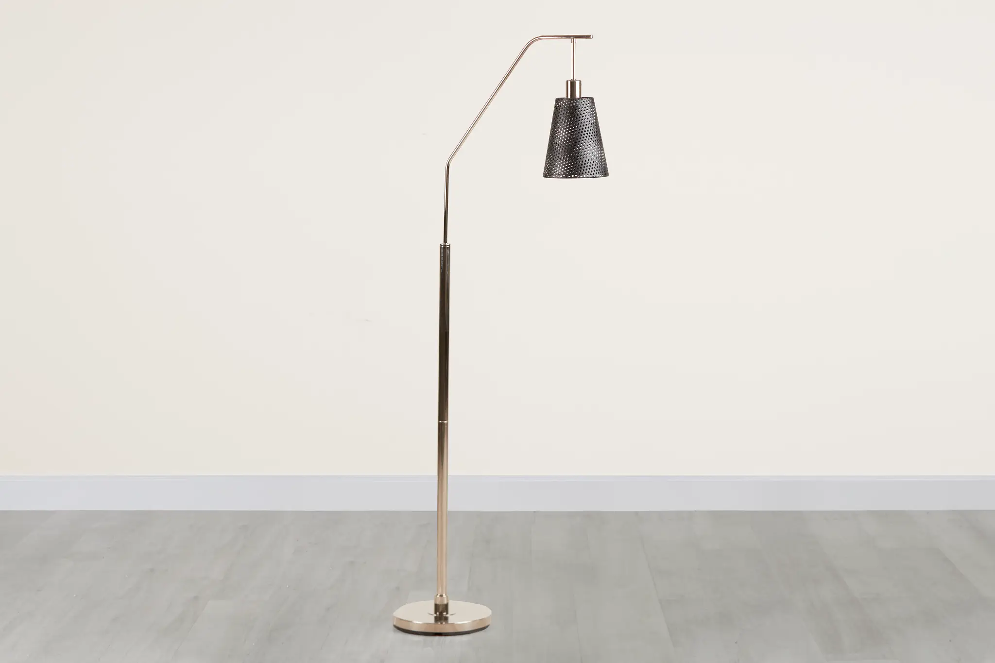 Harry Metal Floor Lamp Harry Metal Floor Lamp