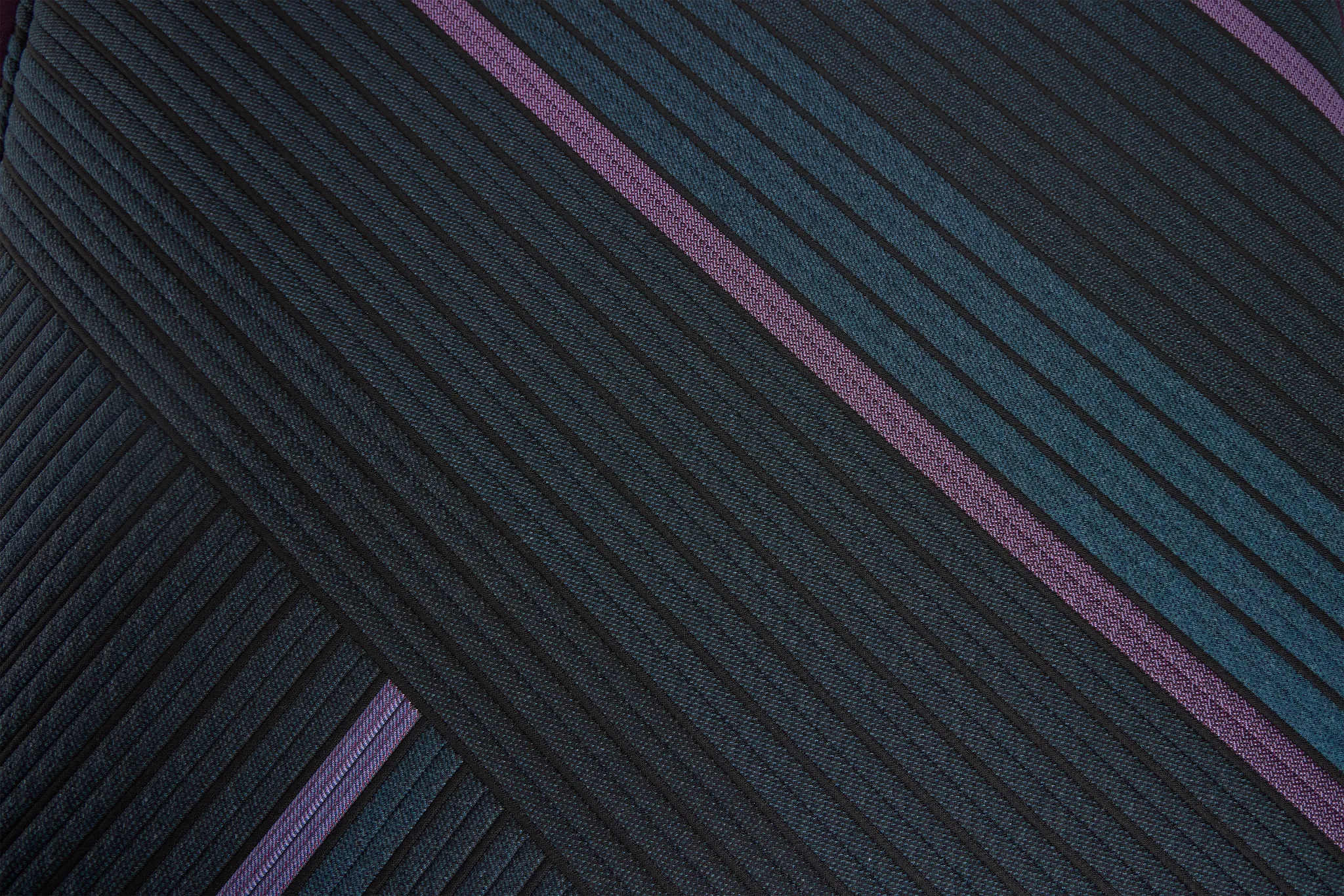 Beautyrest World Class Hybrid Level 3 13.25" Plush Hybrid Mattress