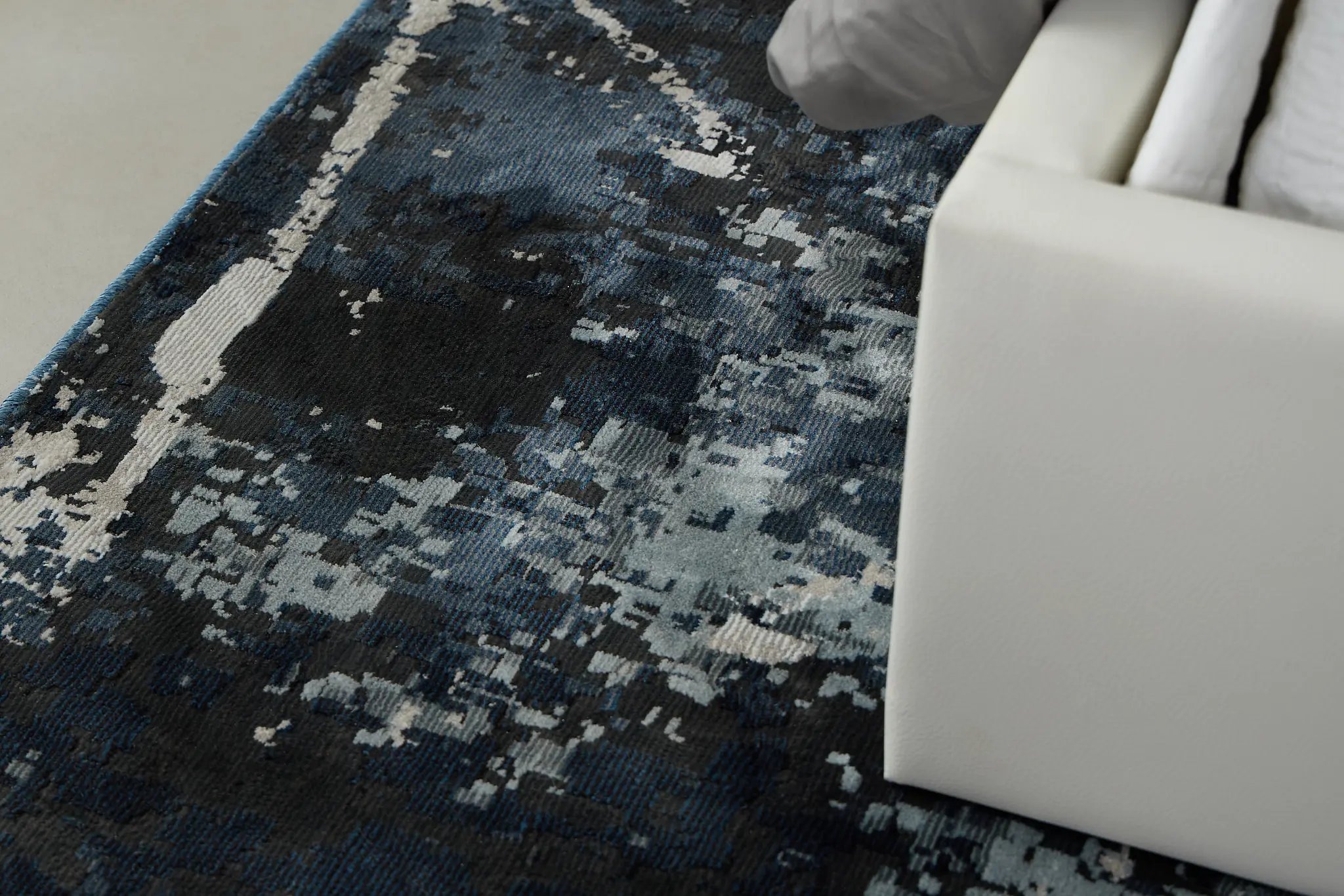 Doral White Curved Upholstered Platform Bed Doral White Curved Upholstered Platform Bed