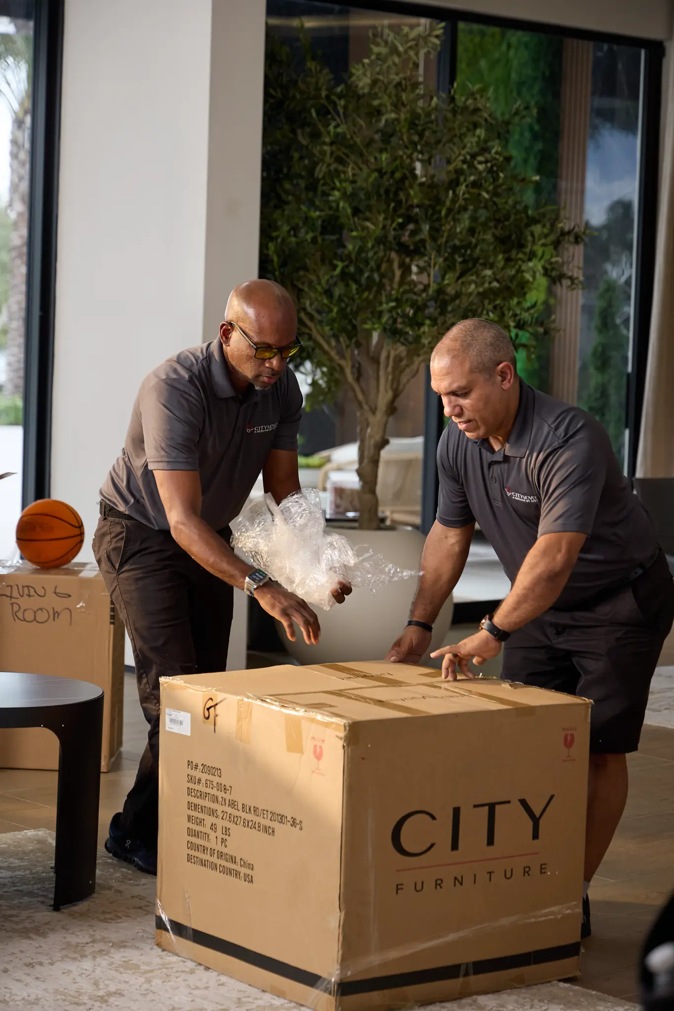 How Professional Movers Protect Furniture and Valuables How Professional Movers Protect Furniture and Valuables
