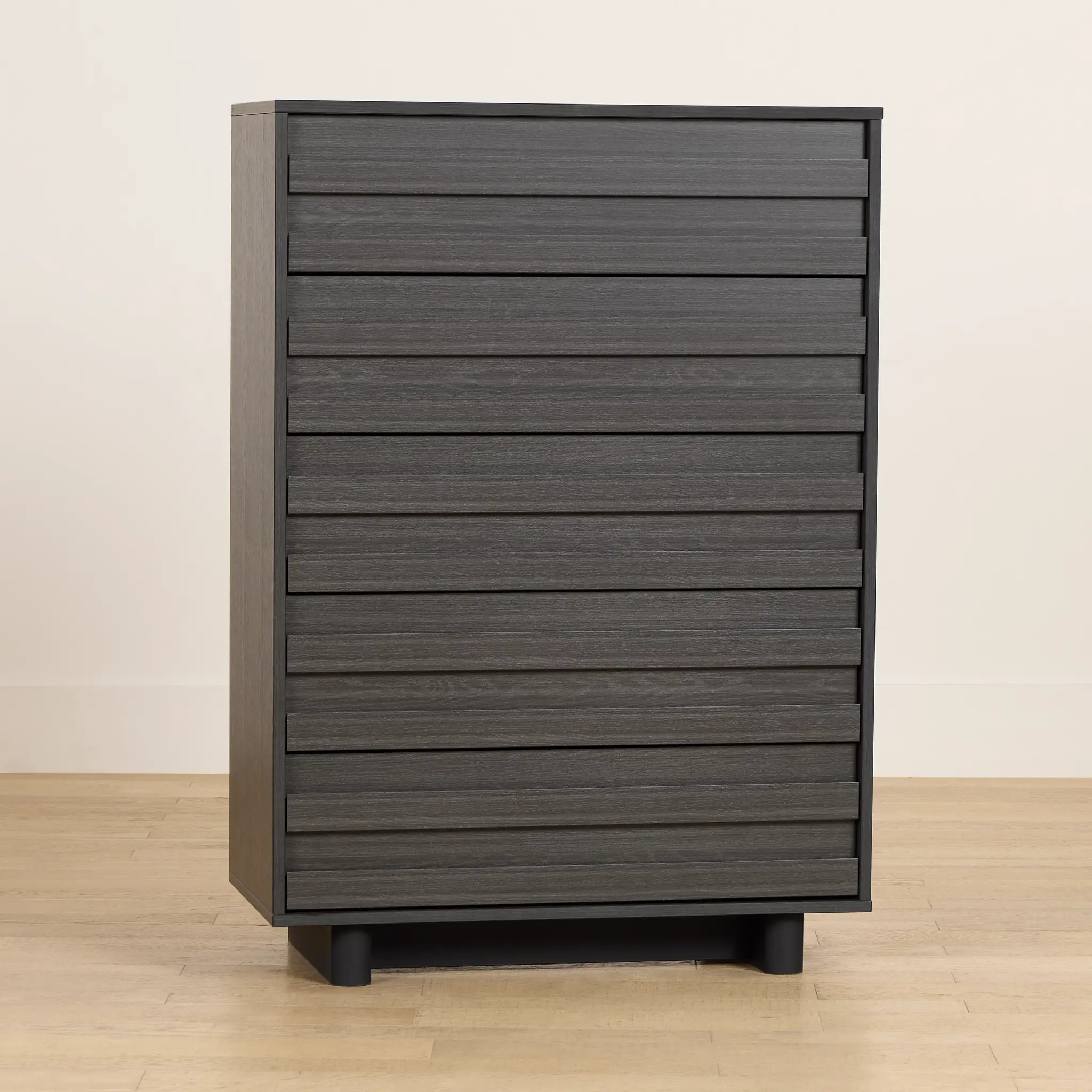 Everett Gray 5-drawer Chest Everett Gray 5-drawer Chest