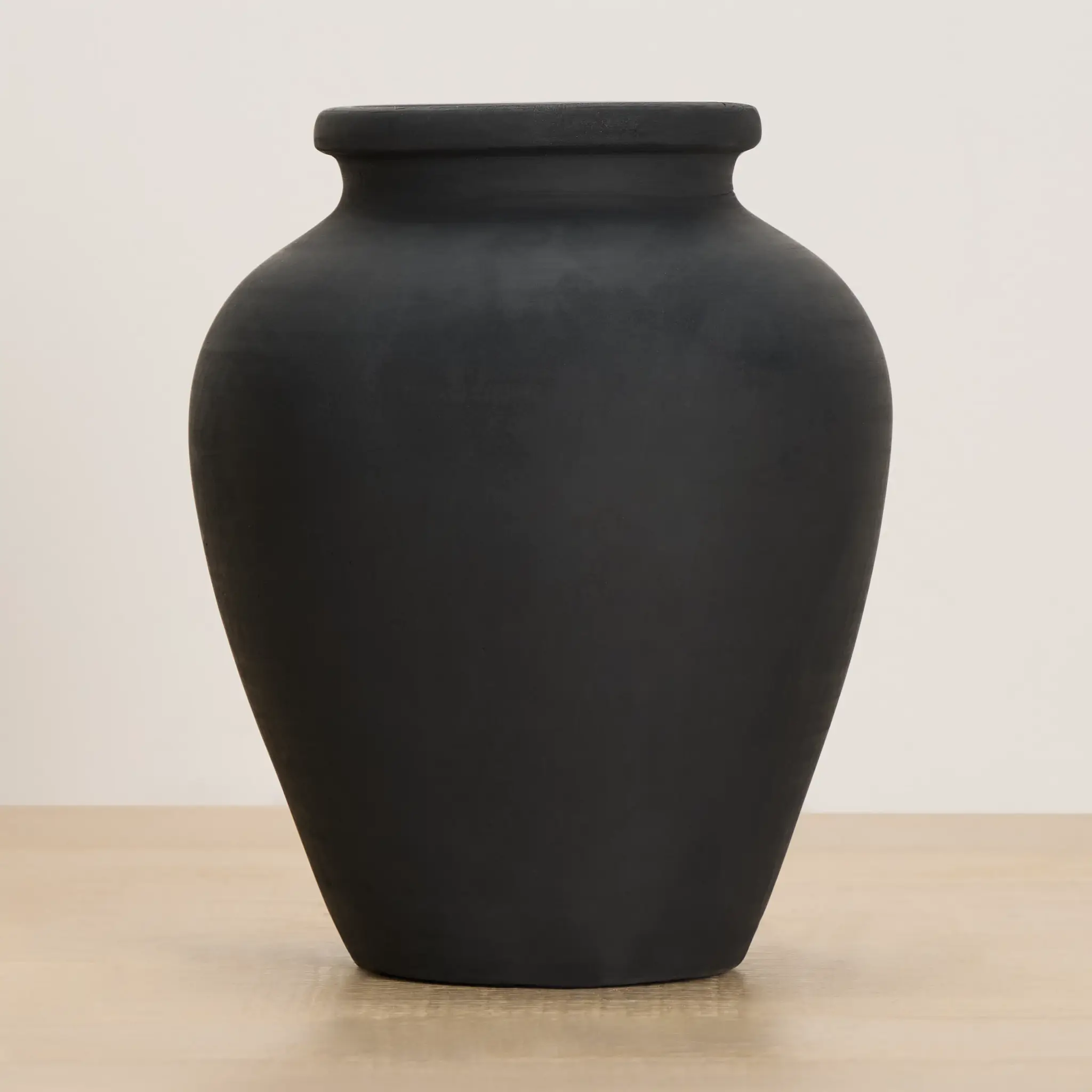Concetta Black Vase Concetta Black Vase
