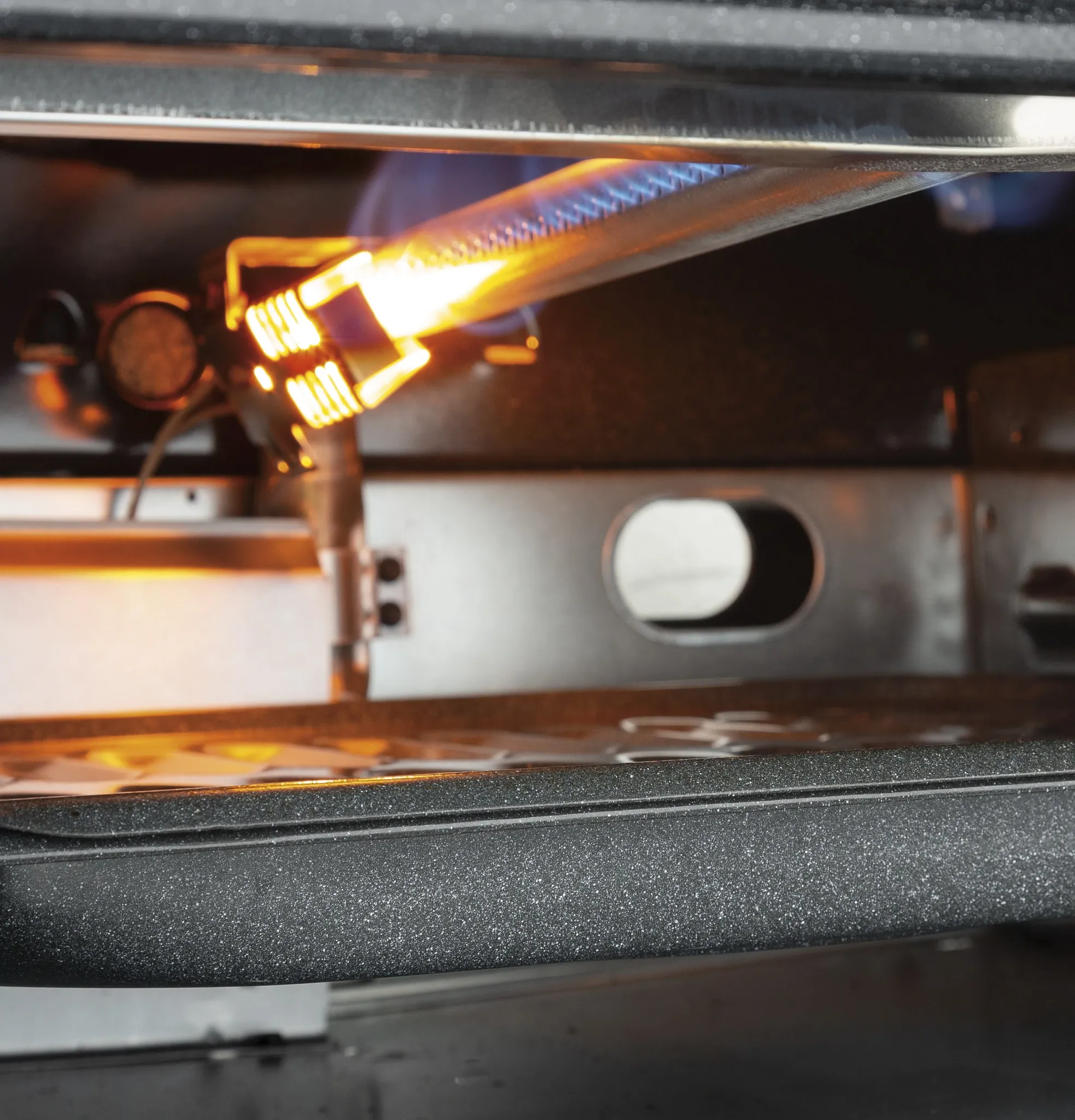 Ge 10 Series Black 30" Gas Range