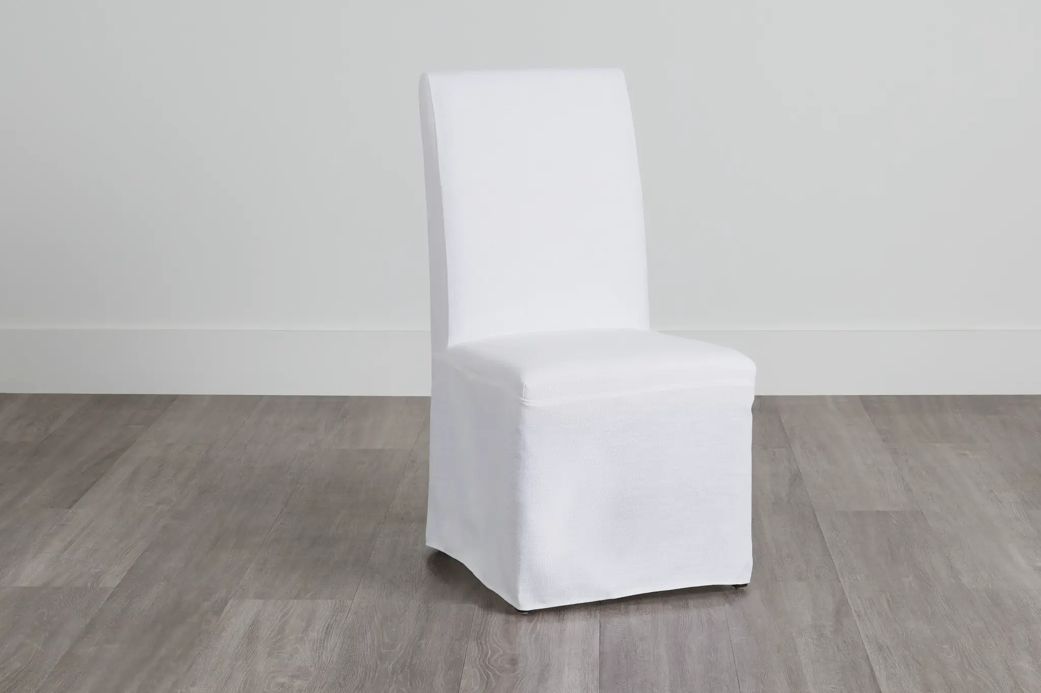 Harbor White Long Slipcover Chair With Medium-tone Leg Harbor White Long Slipcover Chair With Medium-tone Leg