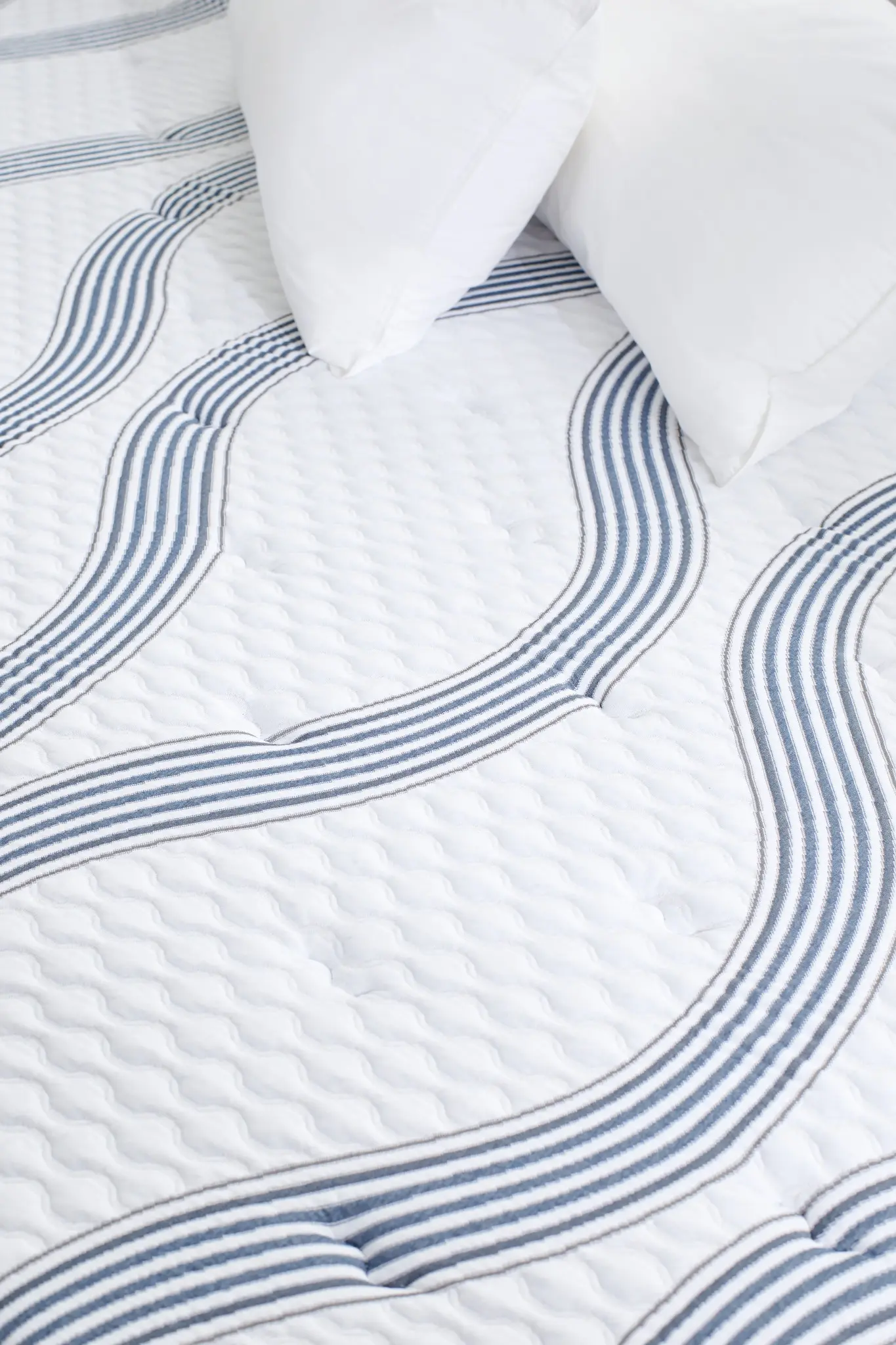 Lucy Light Gray Uph Platform Bed Lucy Light Gray Uph Platform Bed