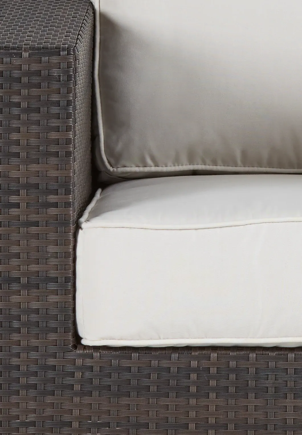 Fina White Swivel Chair