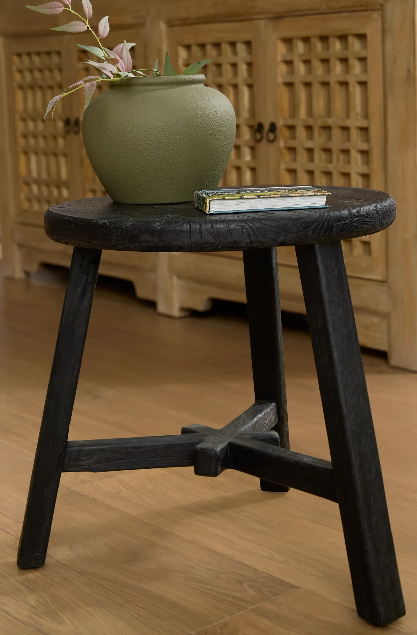 Ronan Black Round End Table