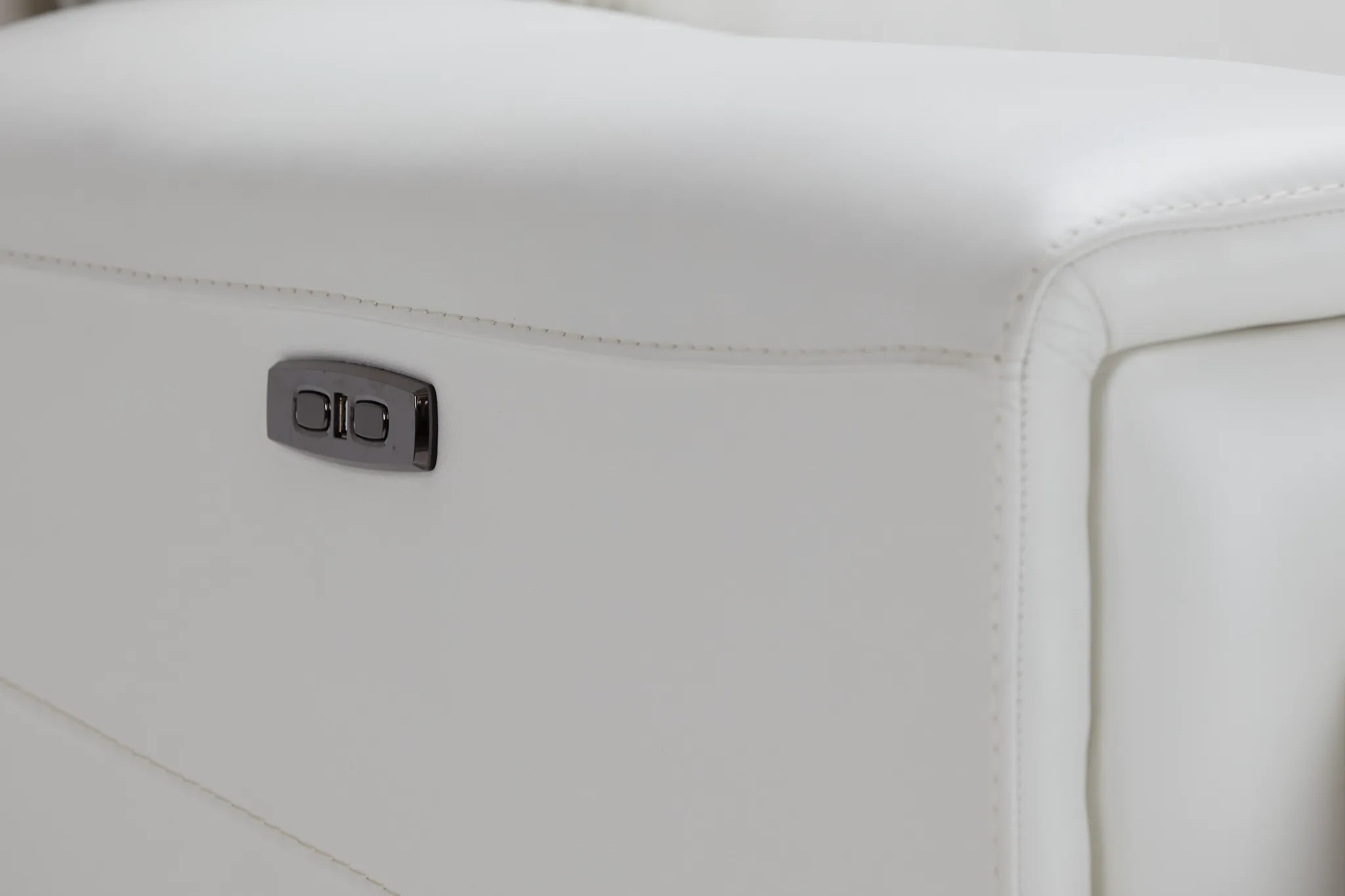 Porto White Lthr/vinyl Power Recliner With Power Headrest
