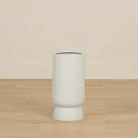 Wilde Ivory Medium Planter