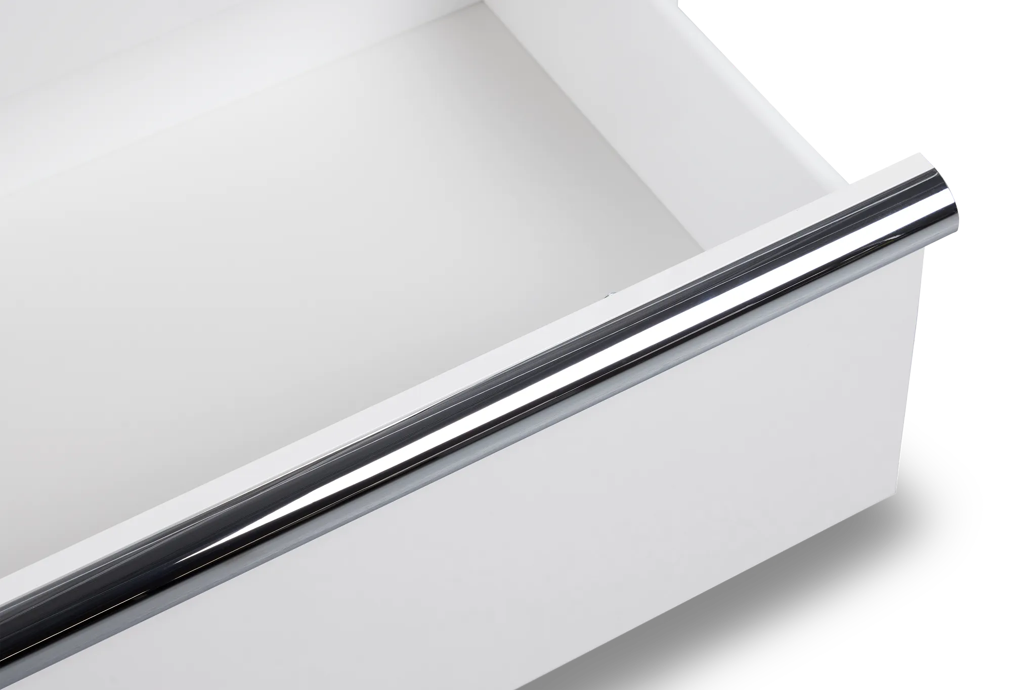 Doral White 5-drawer Chest