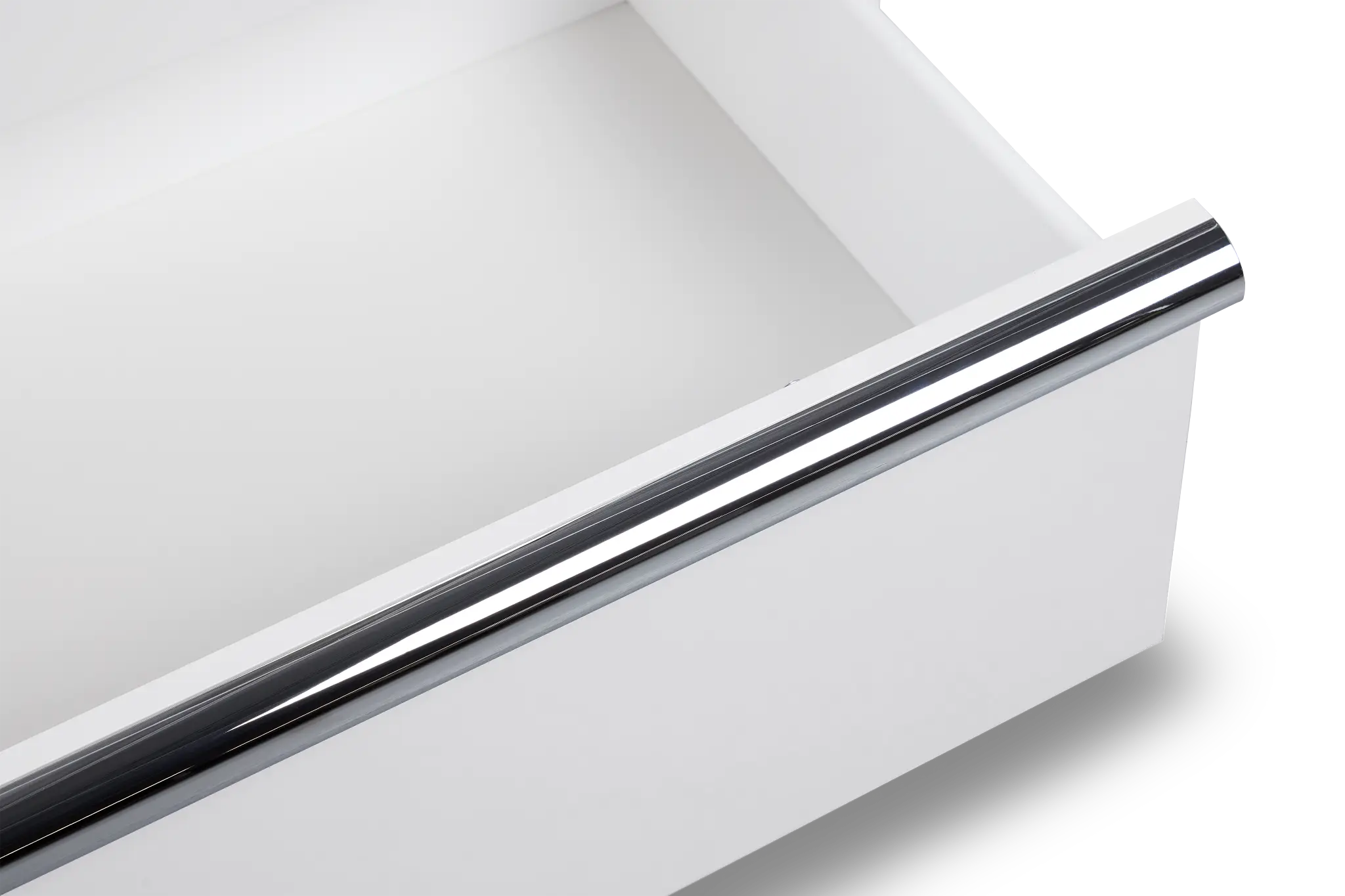 Doral White 5-drawer Chest Doral White 5-drawer Chest