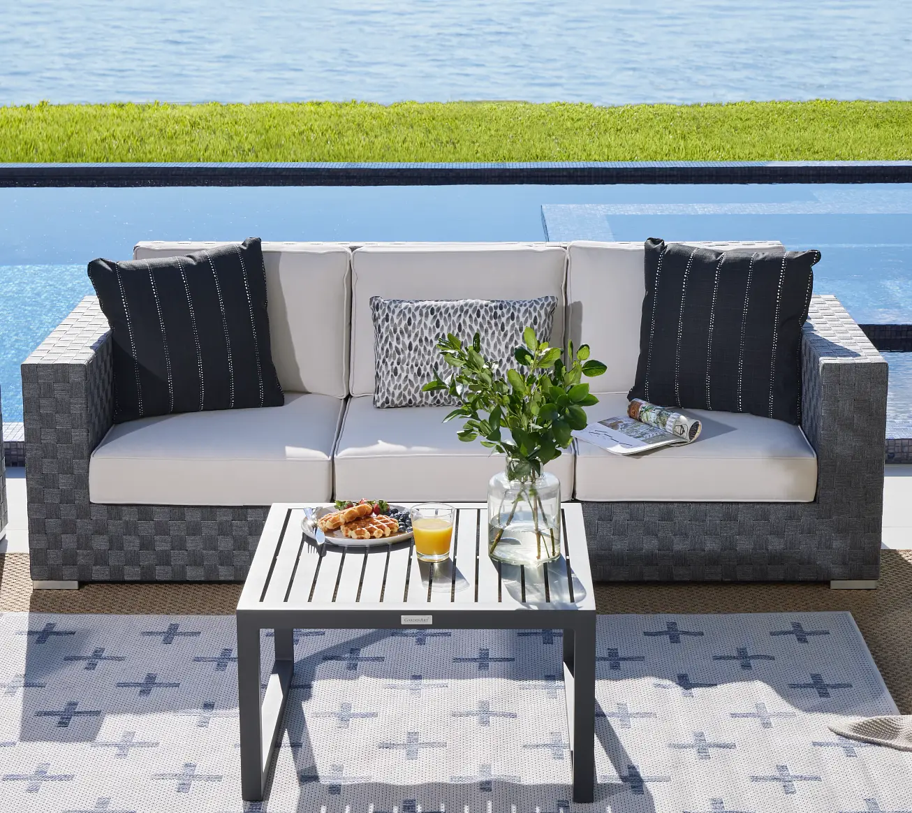Battling Mildew in Outdoor Furniture Battling Mildew in Outdoor Furniture