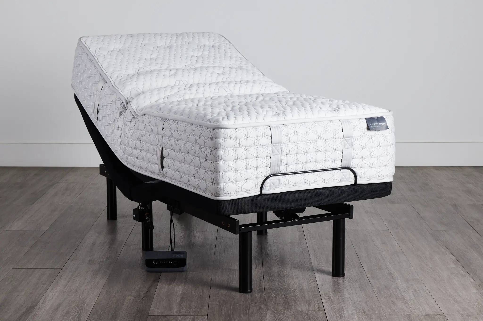 Aireloom Timeless Odyssey Streamline Firm Elite Adjustable Mattress Set Aireloom Timeless Odyssey Streamline Firm Elite Adjustable Mattress Set