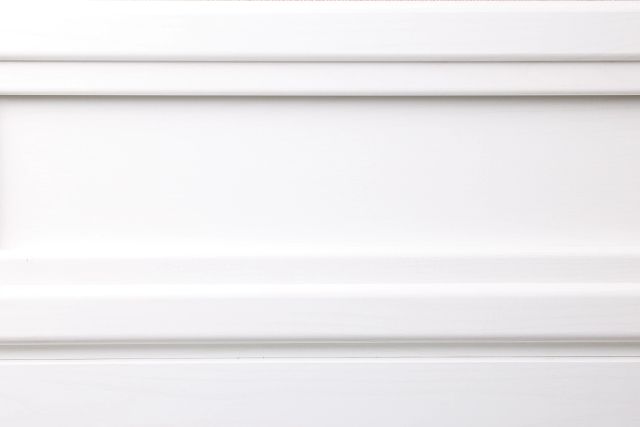 Alessandria White Uph Panel Bed With Lights