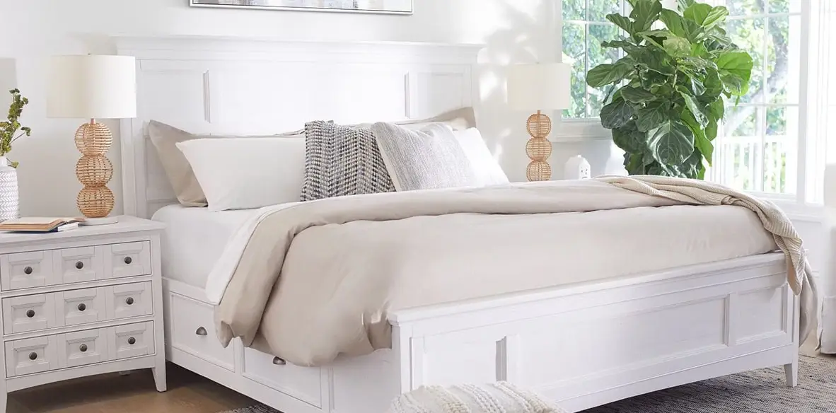 Farmhouse and Cottagecore: Distinguishing Styles and Achieving Each Look Farmhouse and Cottagecore: Distinguishing Styles and Achieving Each Look