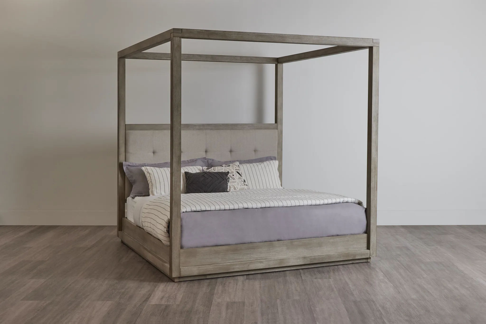 Madden Light Tone Uph Canopy Bed