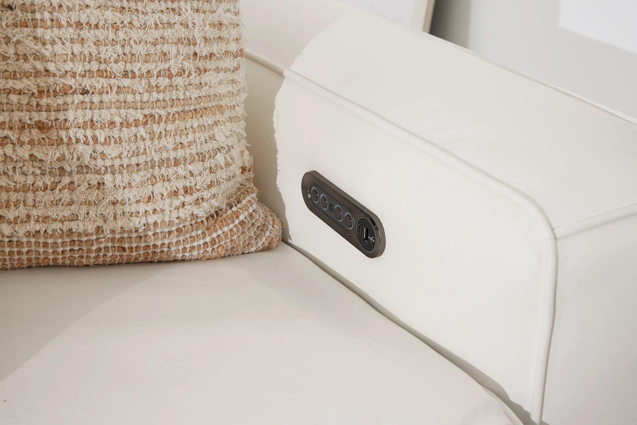 Tidal White Lthr/vinyl Medium Dual Power 2-arm Reclining Sectional