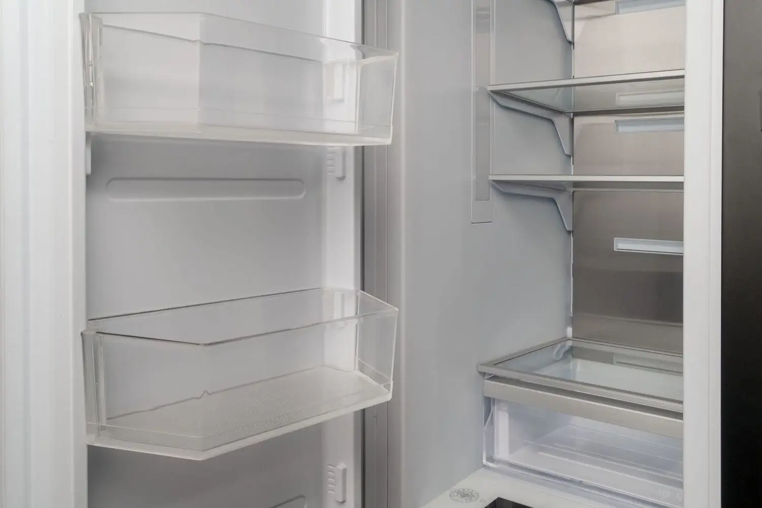 Bertazzoni 18 Series Panel Ready Lt Hinge Column Freezer Bertazzoni 18 Series Panel Ready Lt Hinge Column Freezer