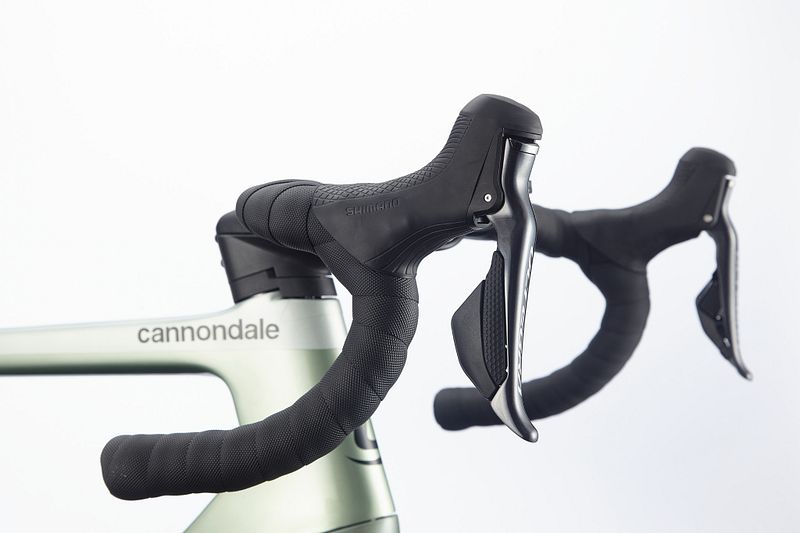 【dustfunk 】Rapha 2020 SystemSix Carbo 2020 Cannondale SystemSix Carbon Ultegra Di2 – Specs