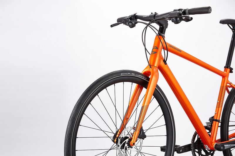 Quick 2 Hybrid Bikes Cannondale