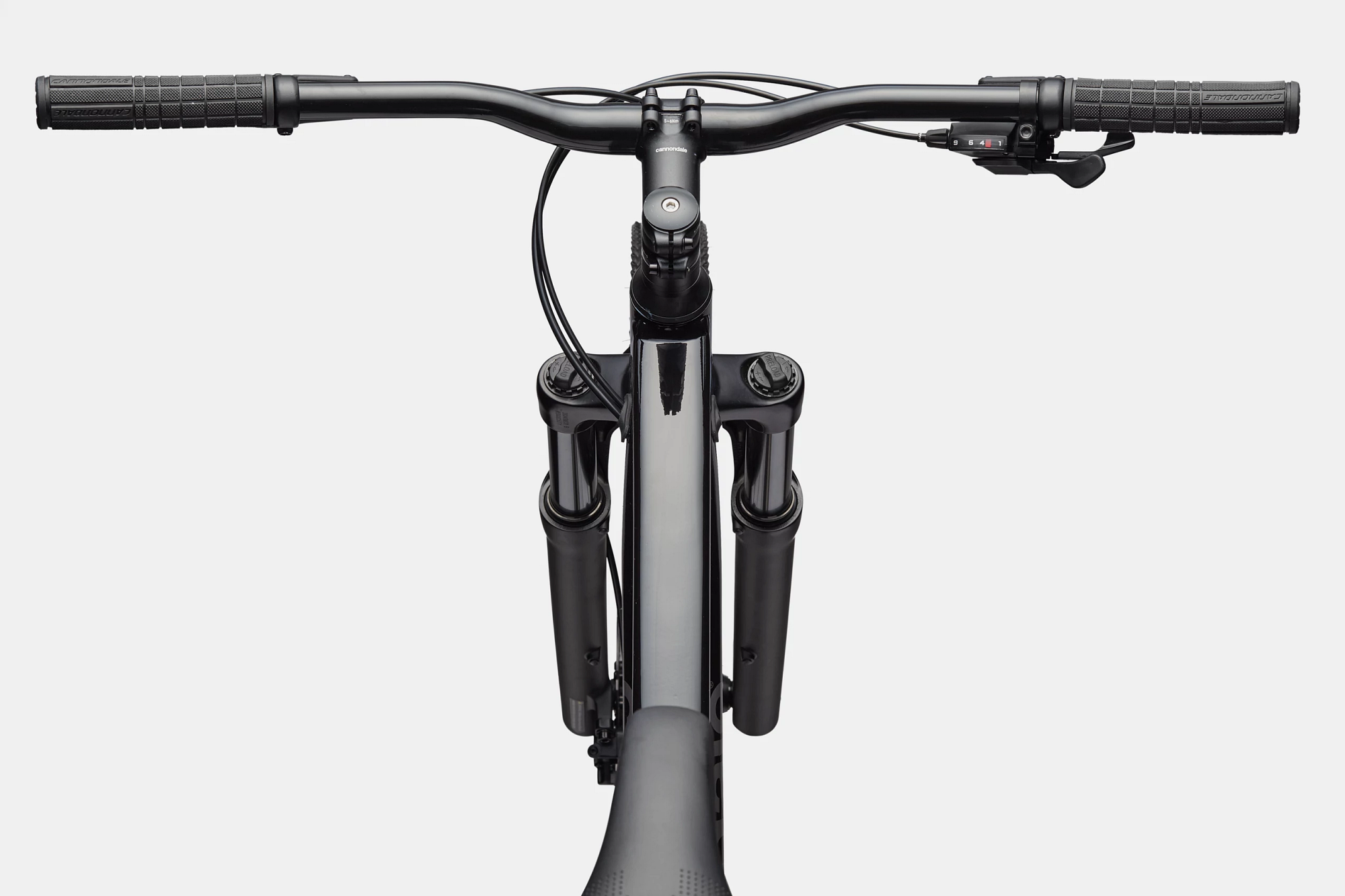C25_C26065U_Trail_2_BLK_D1.png