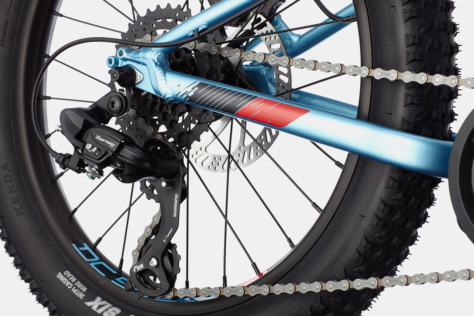 C21_C56401U_Cujo_ALP_D3.jpg?