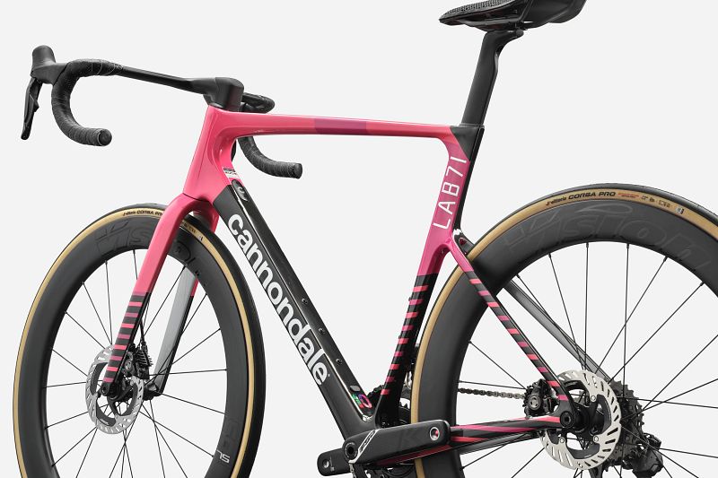 支給品　ビブショーツ　Cannondale PRO CYCLING TEAM THE BIKES OF TEAM CANNONDALE/EF PRO CYCLING – Road Bike Action