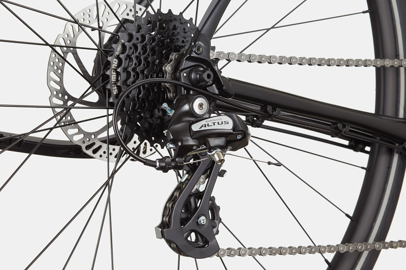 a bicycle wheel with a chain